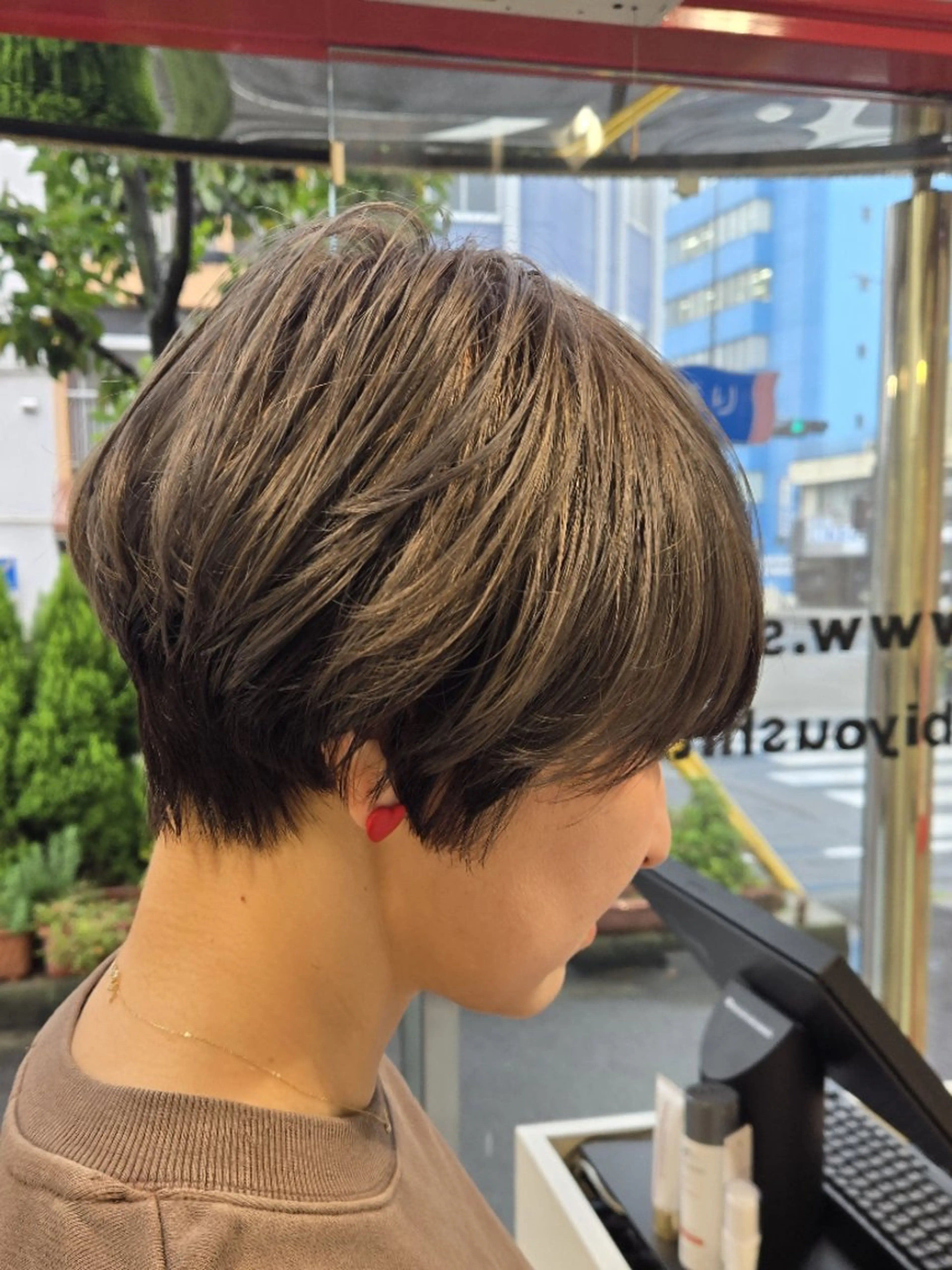 ショート アッシュ カット ヘアカラー 遠藤 史秋のヘアスタイル