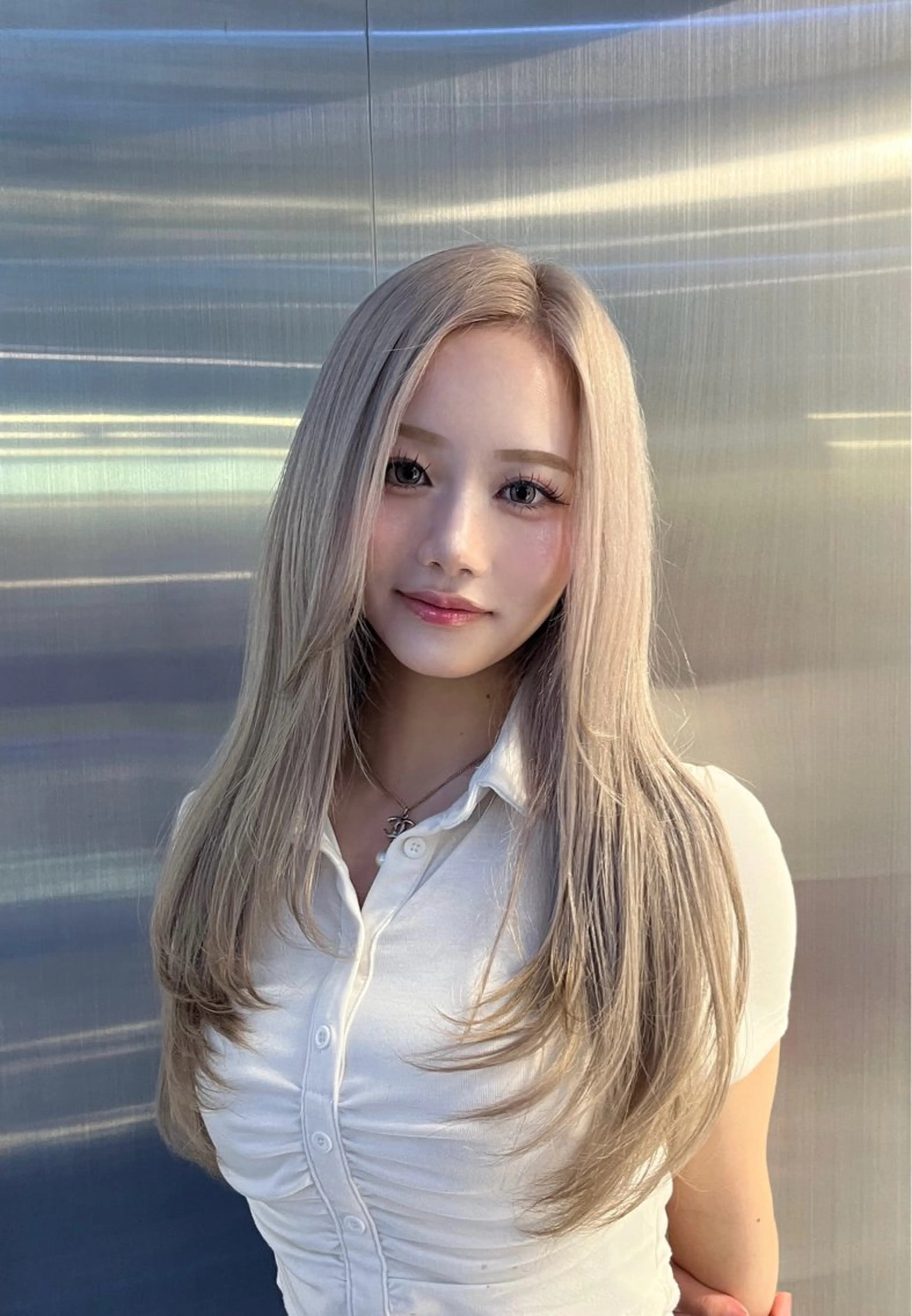 ロング Newone by neighbor所属・うる艶🫧ハイトーン 💜🦋🫧ミズキのヘアスタイル