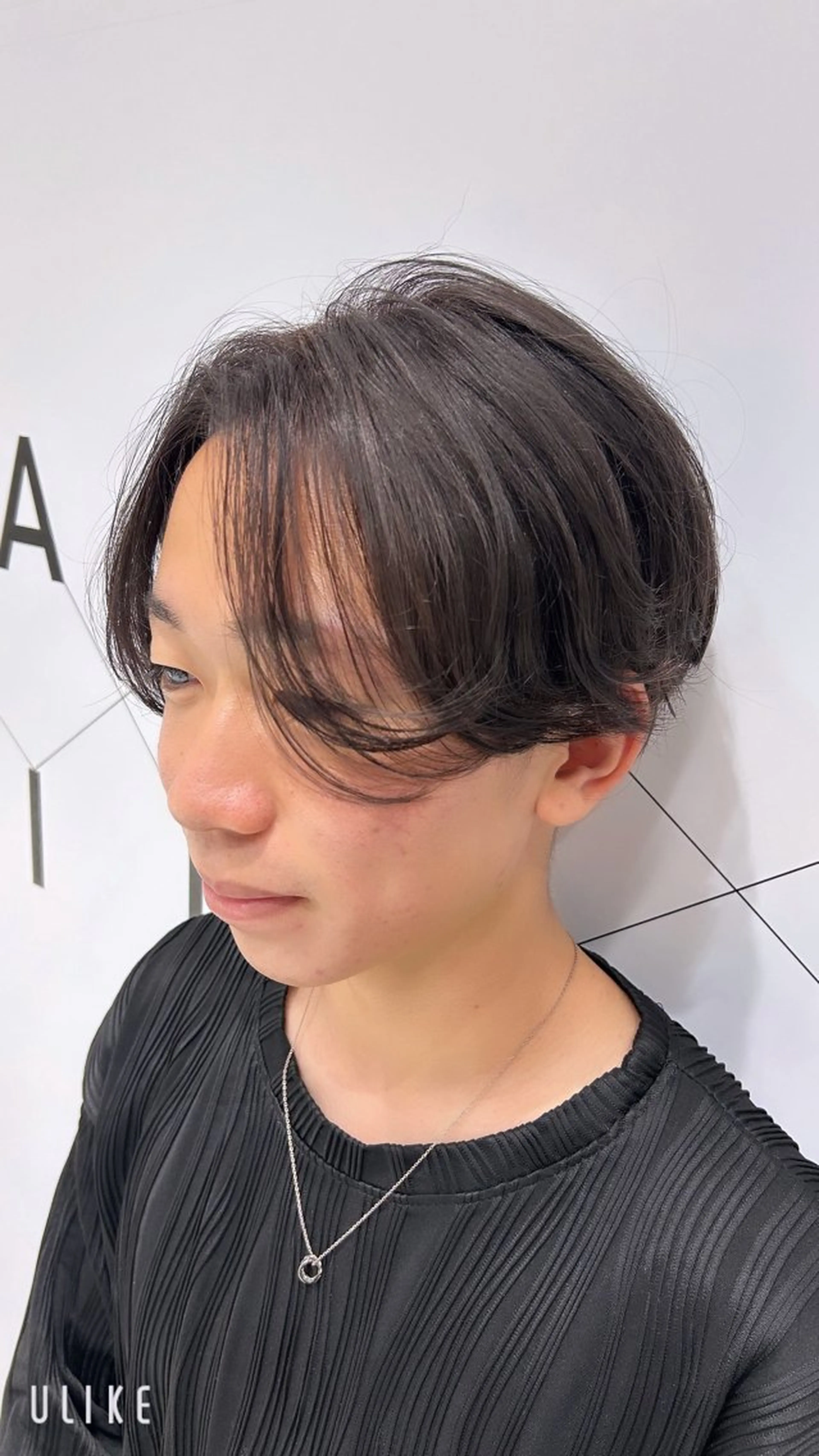 カラー メンズ メンズハイトーン 透明感カラー グレージュ ハイトーンカラー ヘアカラー トリートメント 近藤 ちかのヘアスタイル