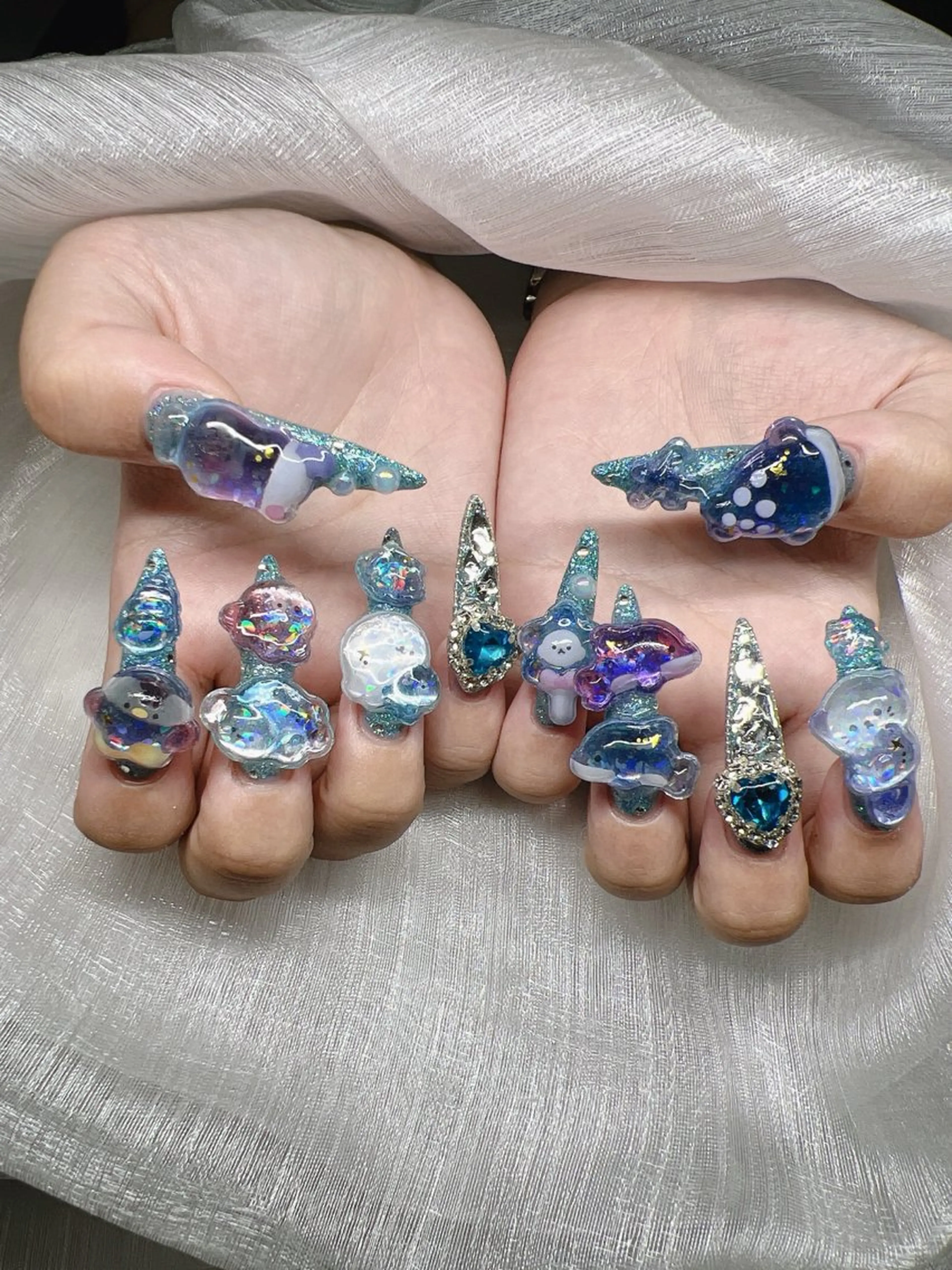 ネイル 長さ出し グラデーション キラキラネイル マグネットネイル ニュアンスネイル ハンドネイル Lee Nails チップ長さだし専門店のネイルデザイン