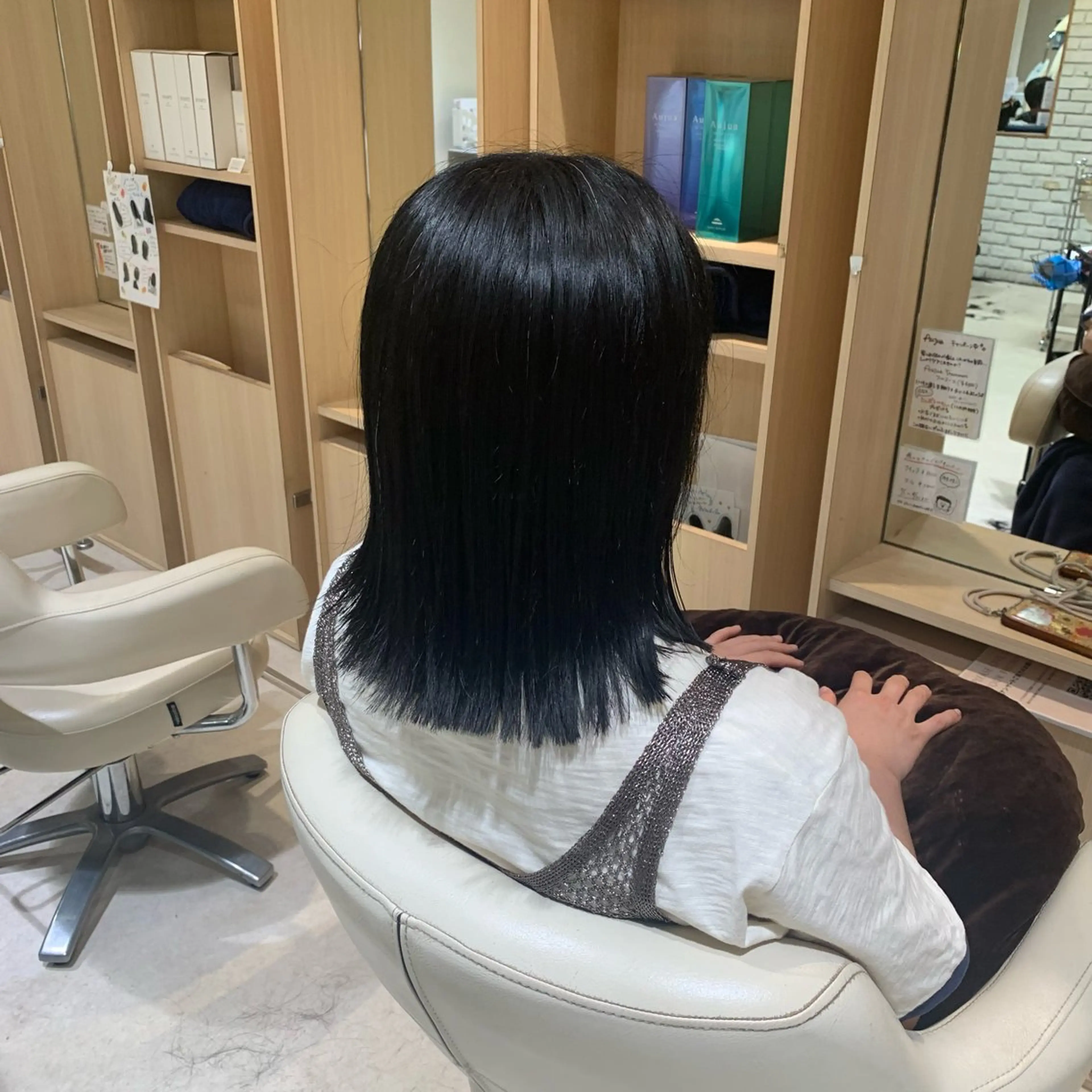ミディアム 宮本 季奈のヘアスタイル