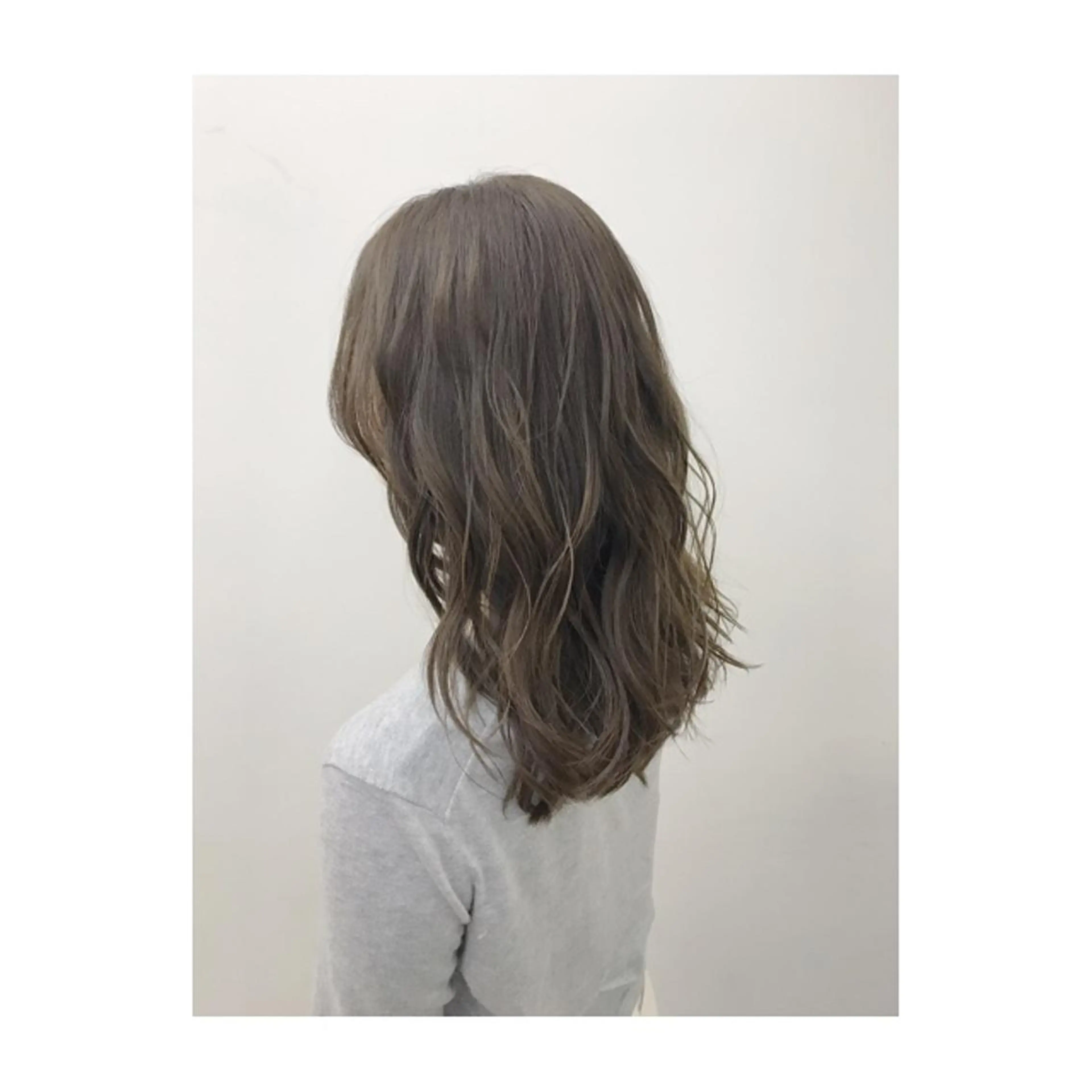 セミロング カラー 永岡 鉄平のヘアスタイル