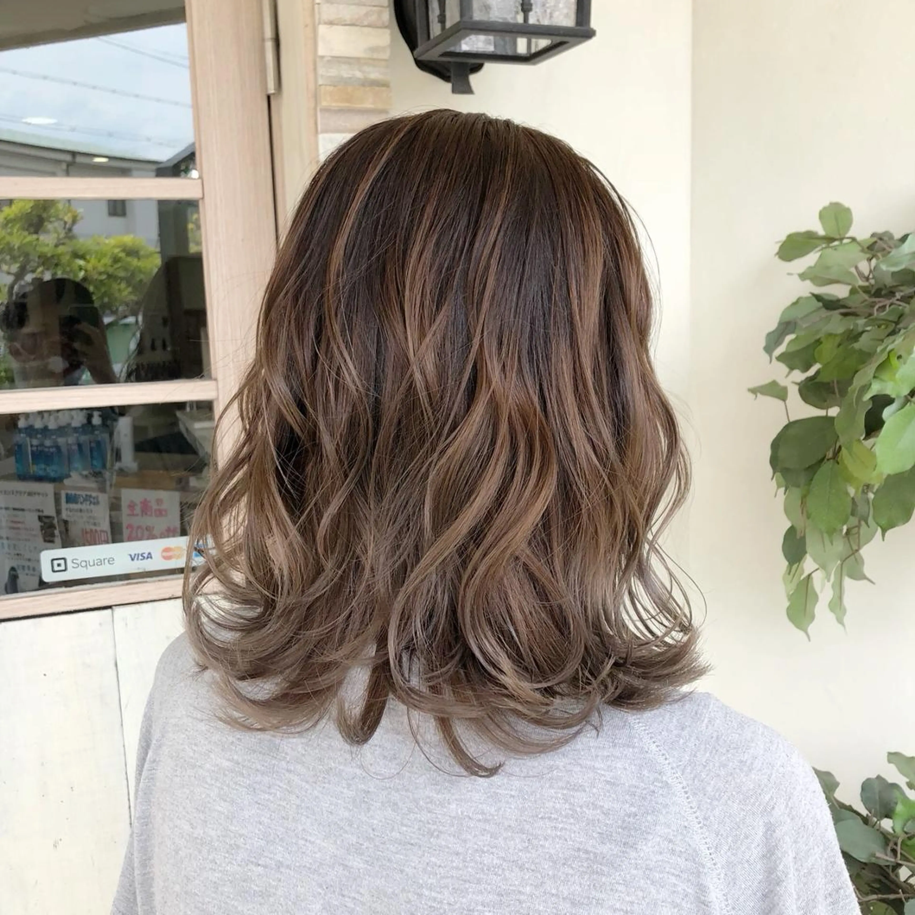 ロング カラー ヘアアレンジ kr2s アメ村のヘアスタイル