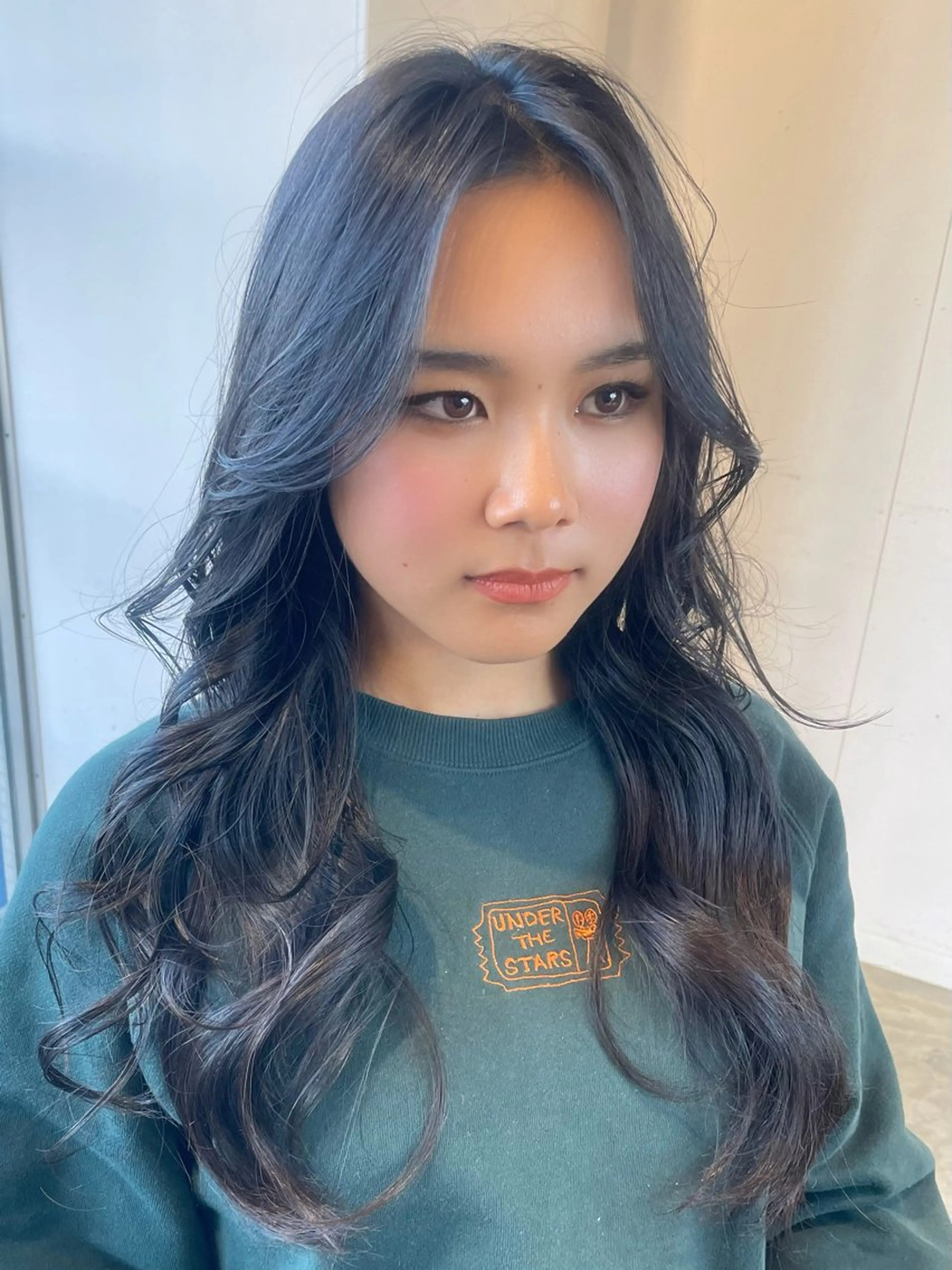 ロング 顔まわりレイヤー レイヤーカット DELA🔹 ANNAのヘアスタイル