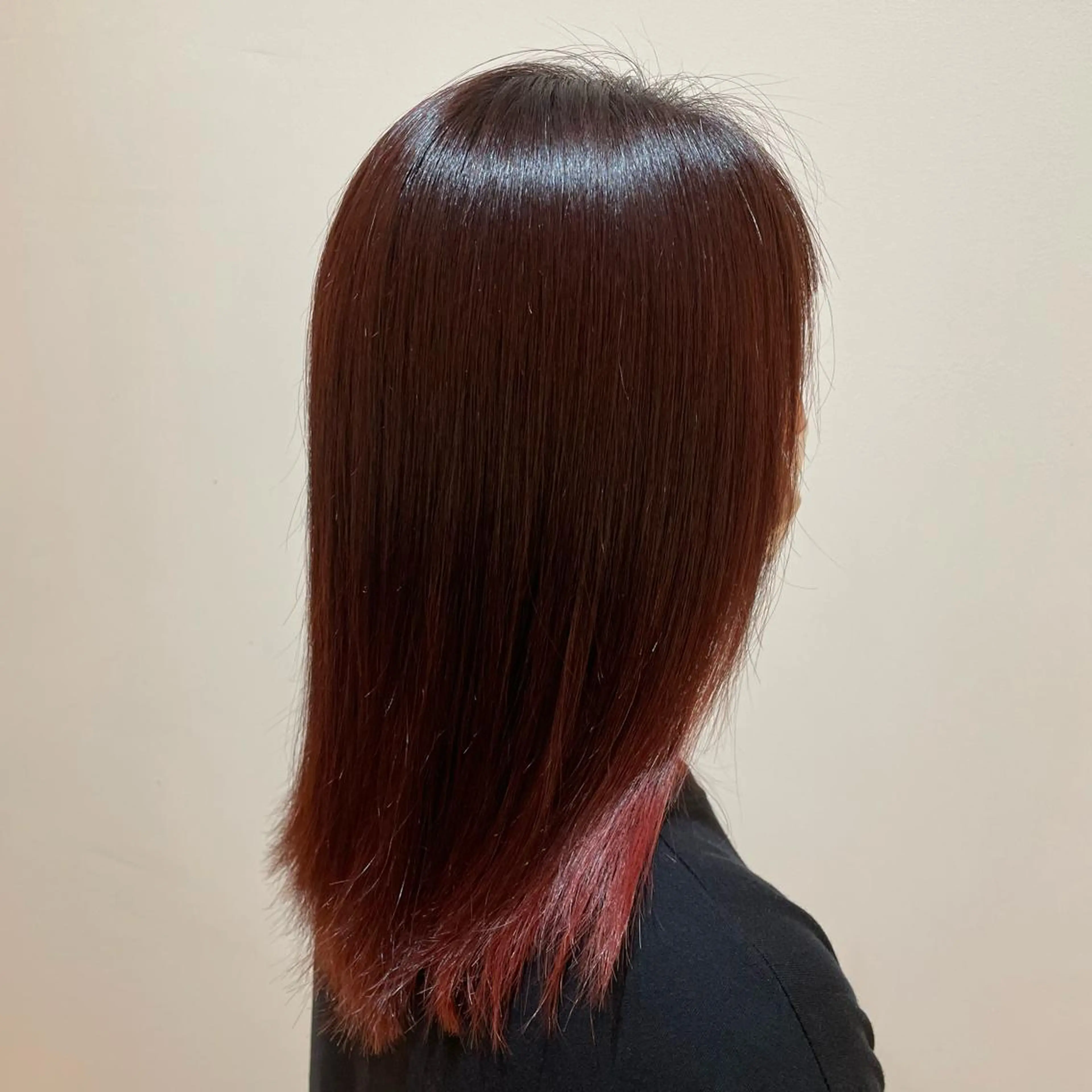 ミディアム カラー 濱口 由華のヘアスタイル