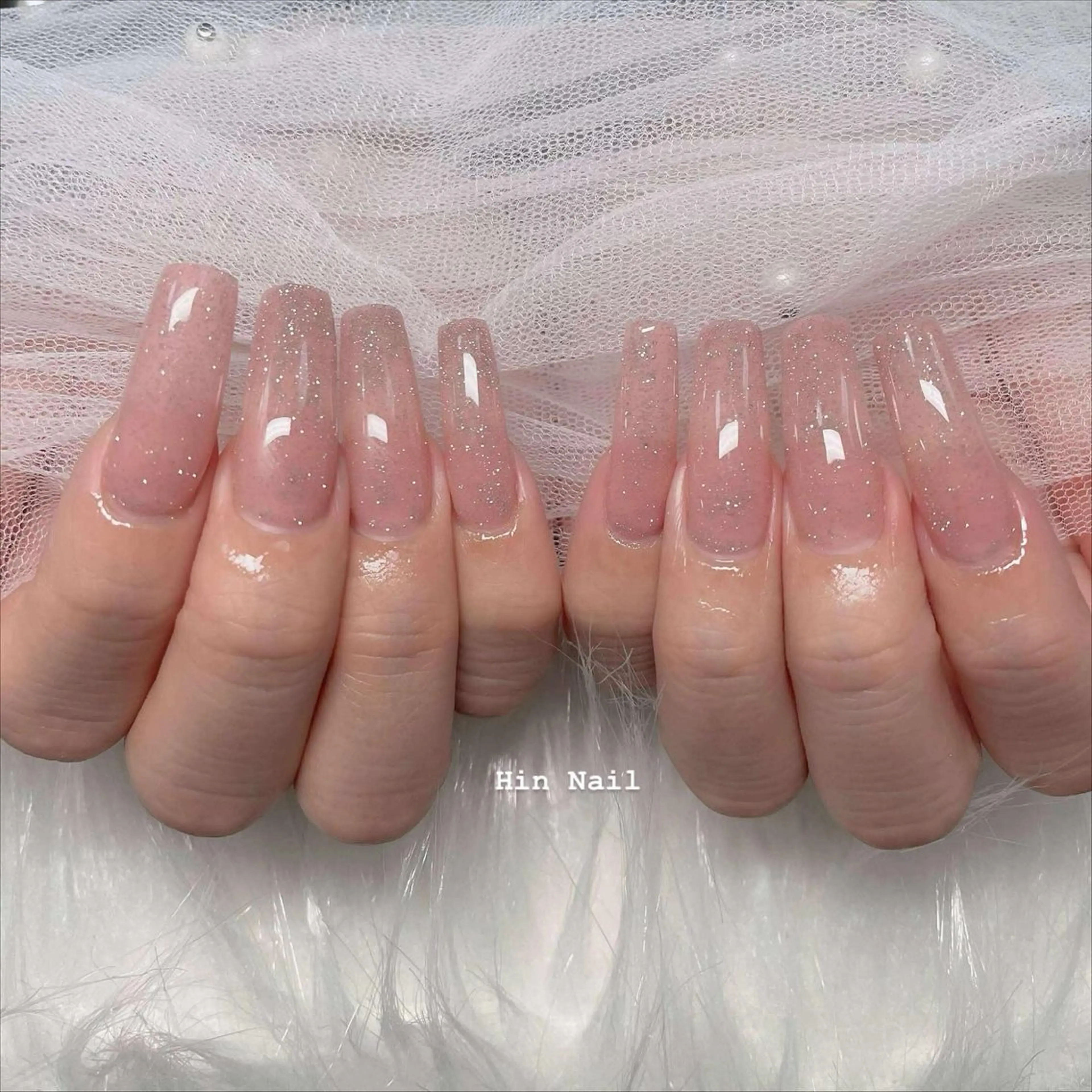 ネイル アニマル柄 ボルドー ブラウン チークネイル フレンチネイル ハンドネイル HIN NAILのネイルデザイン