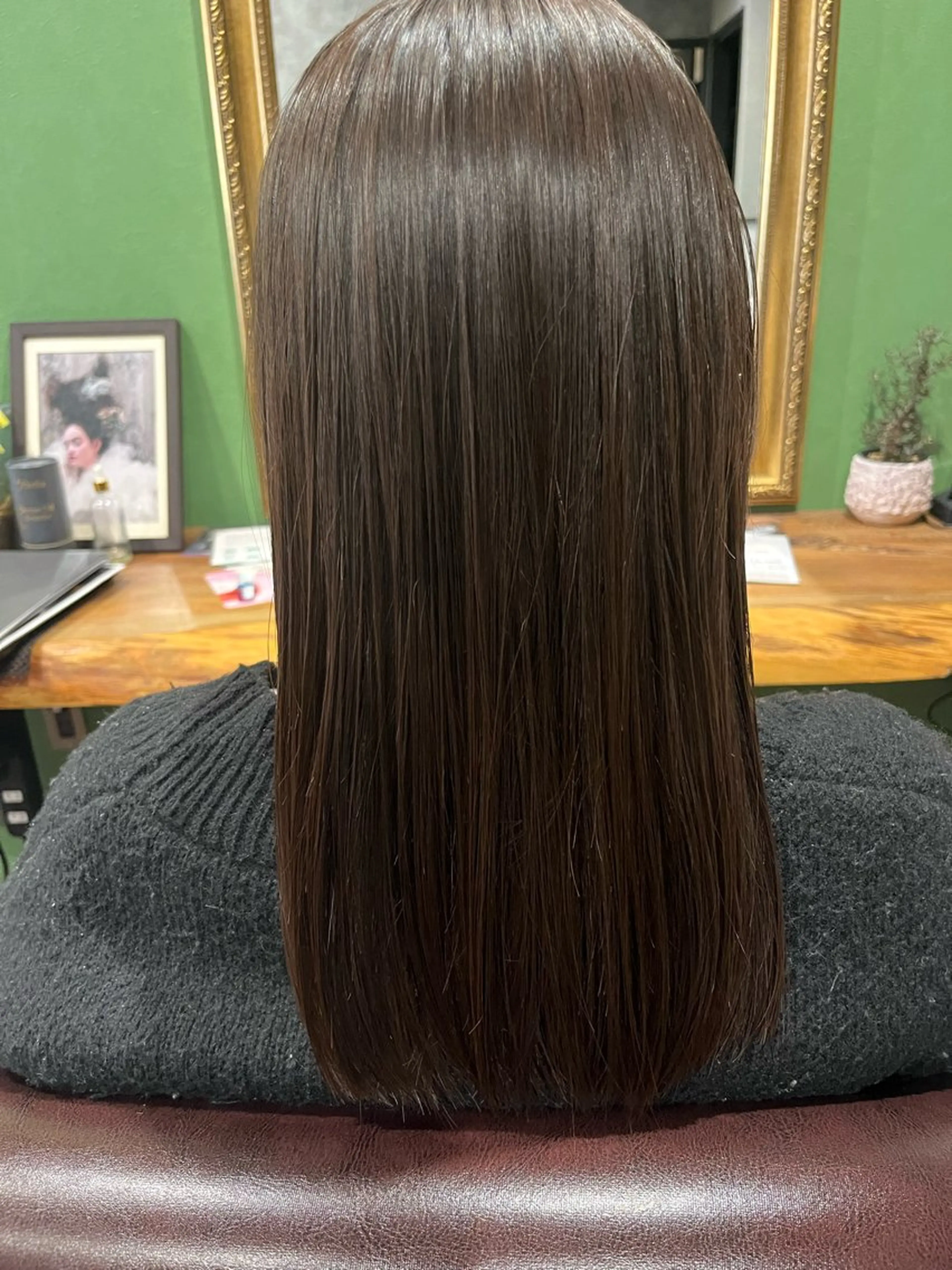 セミロング 酸性ストレート AINAILONA所属・AINAILONA chinamiのヘアスタイル