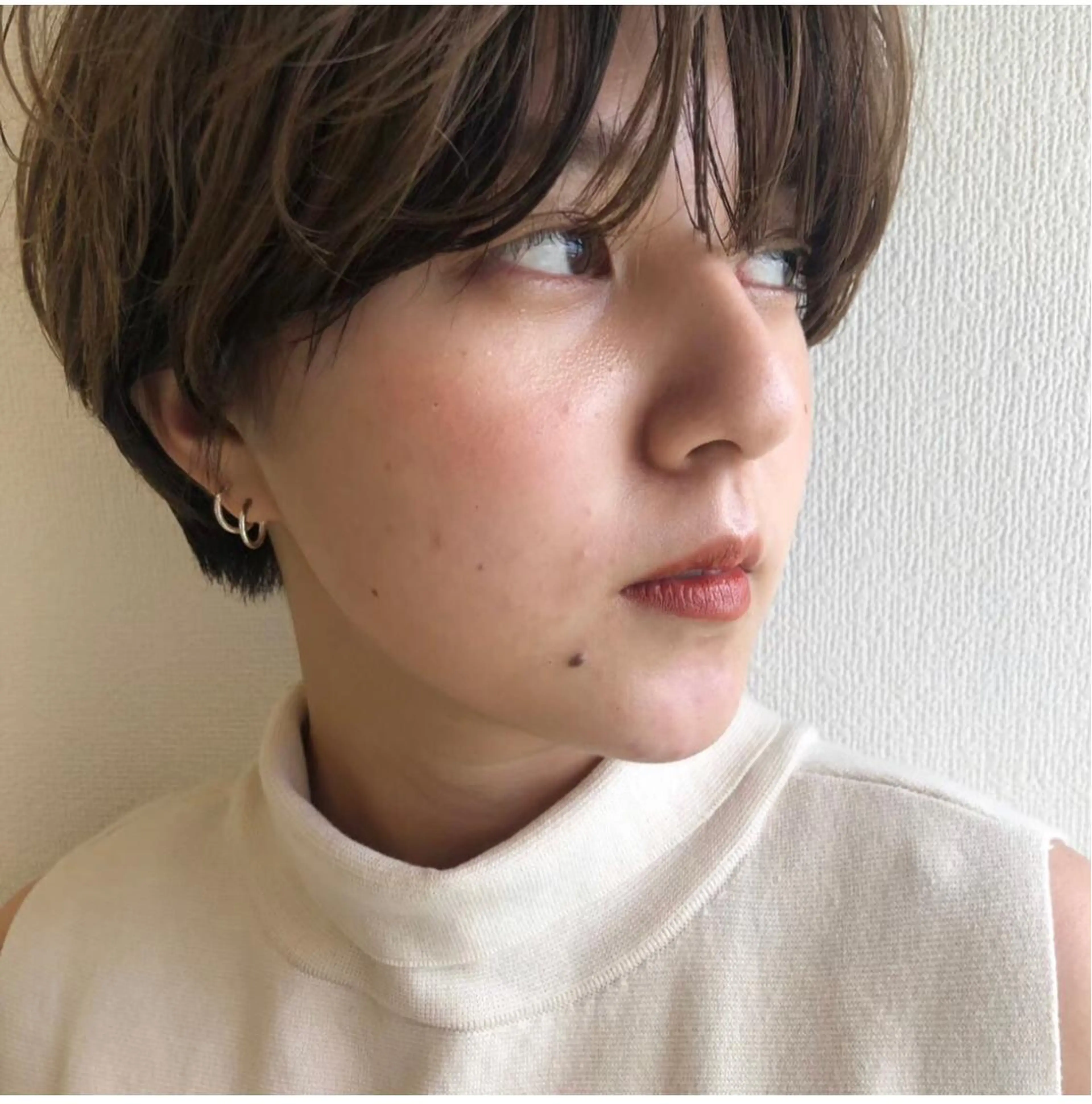 ショート カラー THE DAY所属・AKI HASHIMOTOのヘアスタイル