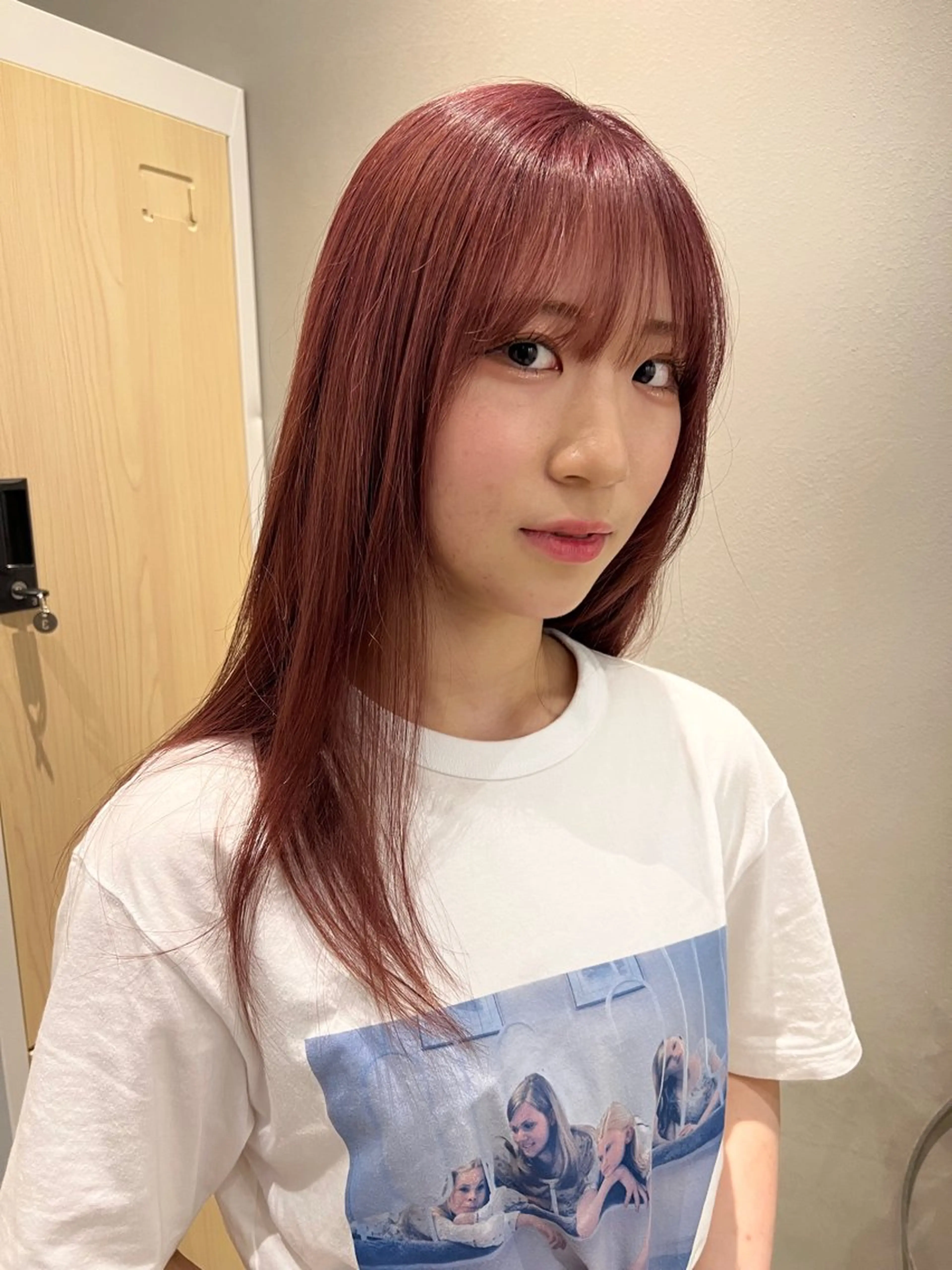ロング カラー ヘアカラー トリートメント 色落ち可愛い艶ハイト ーン🧊AZUKIのヘアスタイル