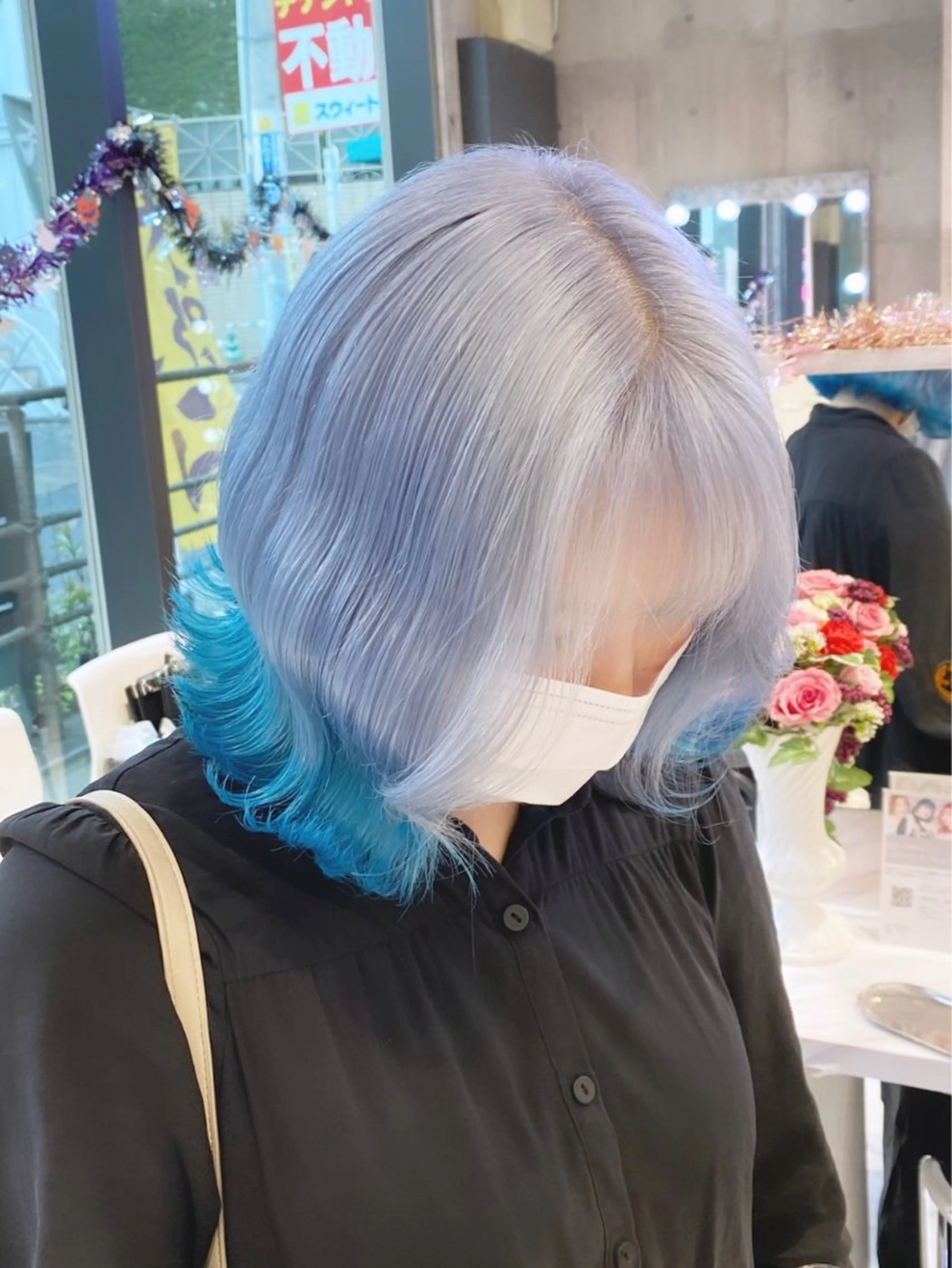 ミディアム カラー ブリーチ ブルーカラー ケアブリーチ ダブルカラー シルバー カット ヘアカラー トリートメント 🩵艶ハイトーン 🩵 𝓨𝓤𝓤のヘアスタイル