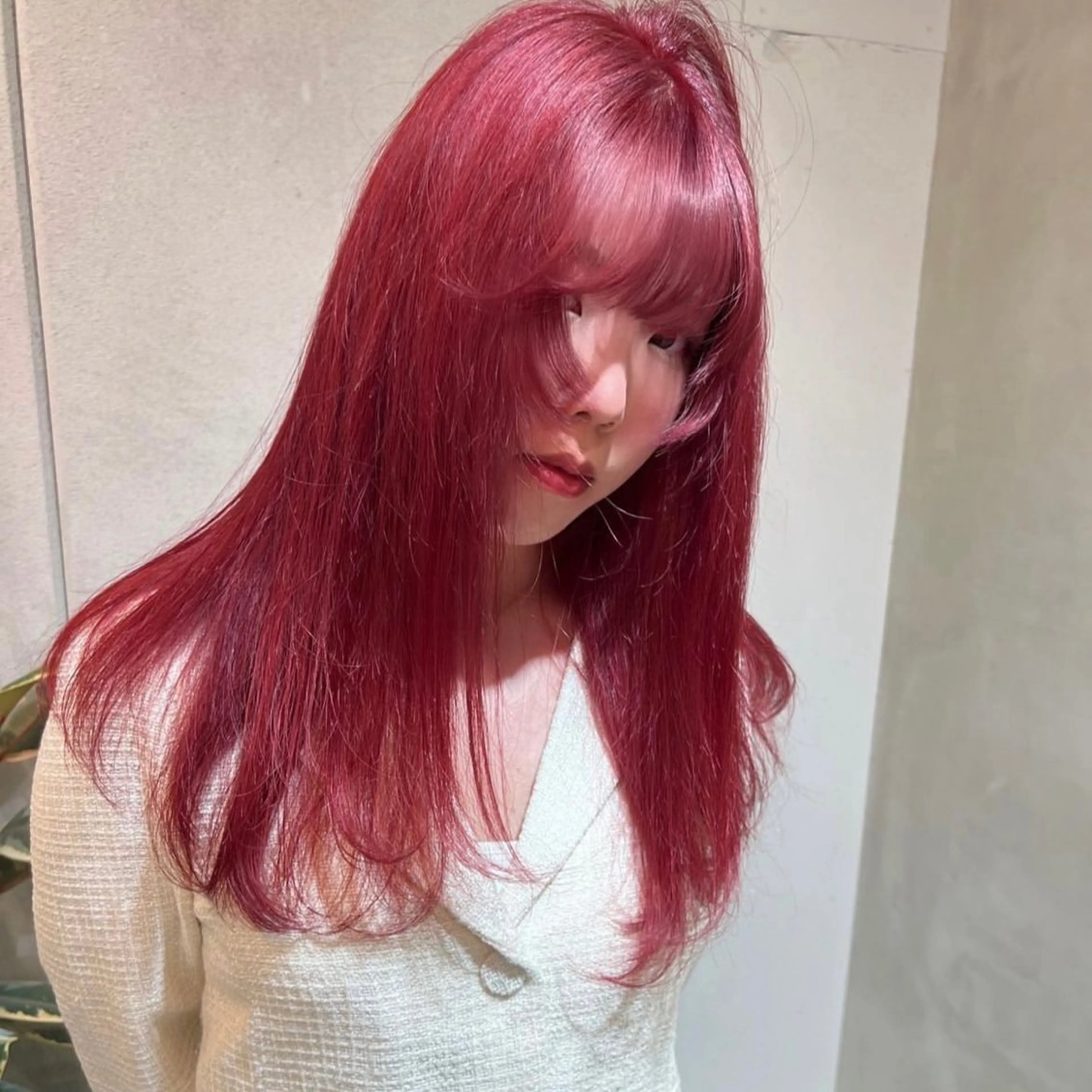 セミロング カラー 顔まわりレイヤー レイヤーカット カット ヘアカラー ブロンド／ブリーチ 【SITY.】のヘアスタイル