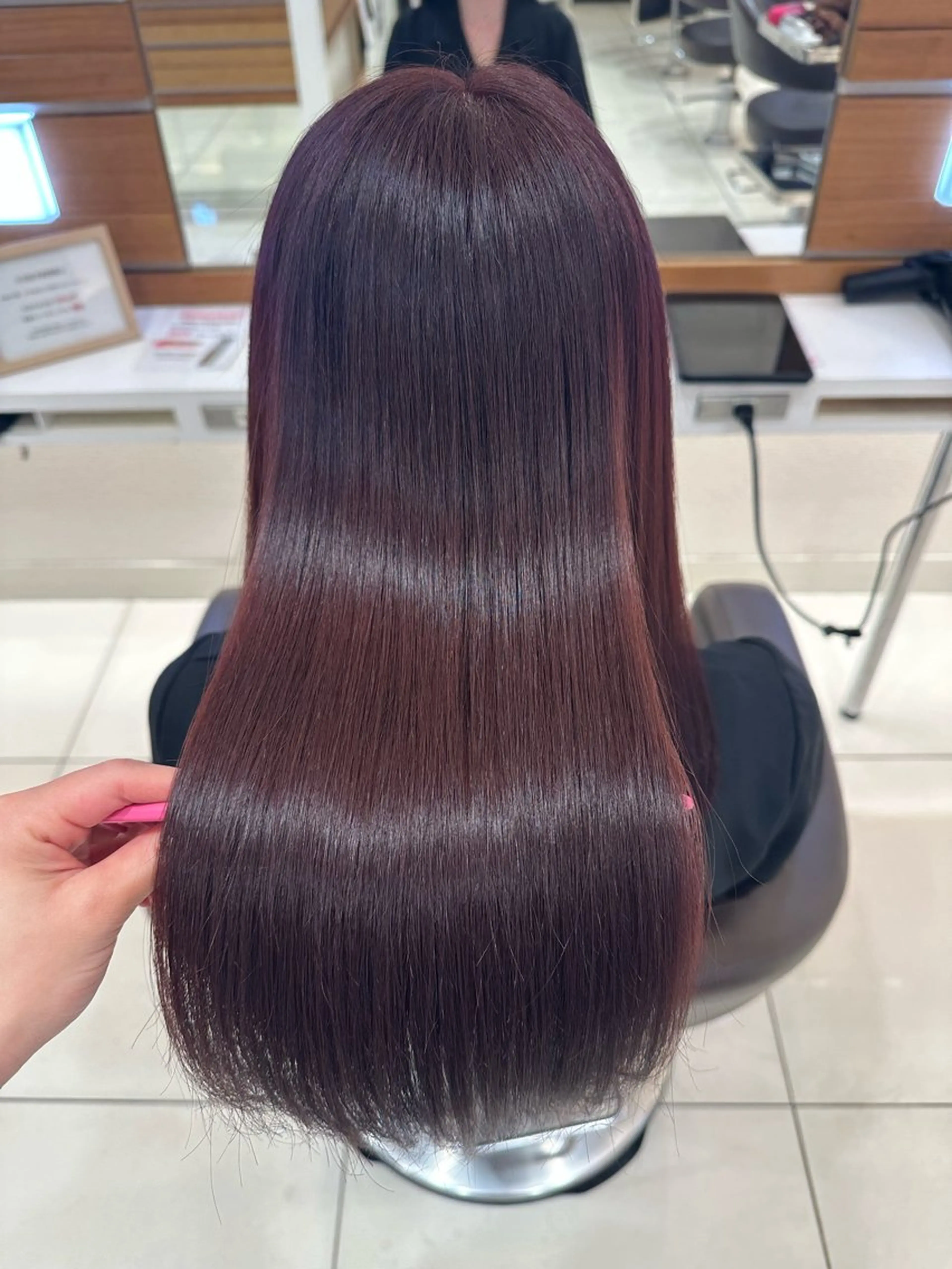 ロング 縮毛矯正 暖色🎀ゆるふわ☁️ MOERI 🍒のヘアスタイル