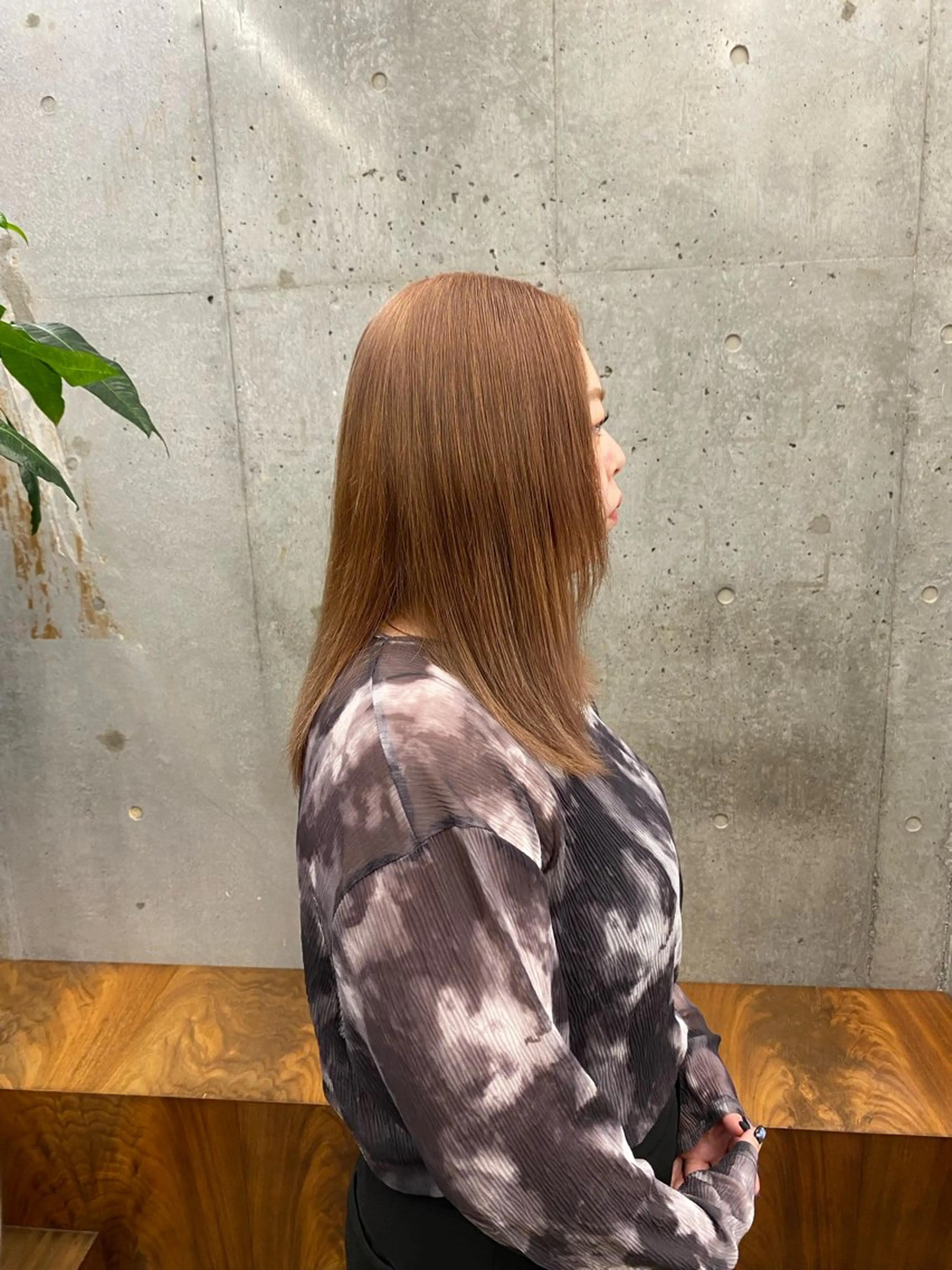 セミロング カラー ベージュカラー ブリーチ ヘアカラー 💫艶ハイトーン特化 💫佐藤望のヘアスタイル