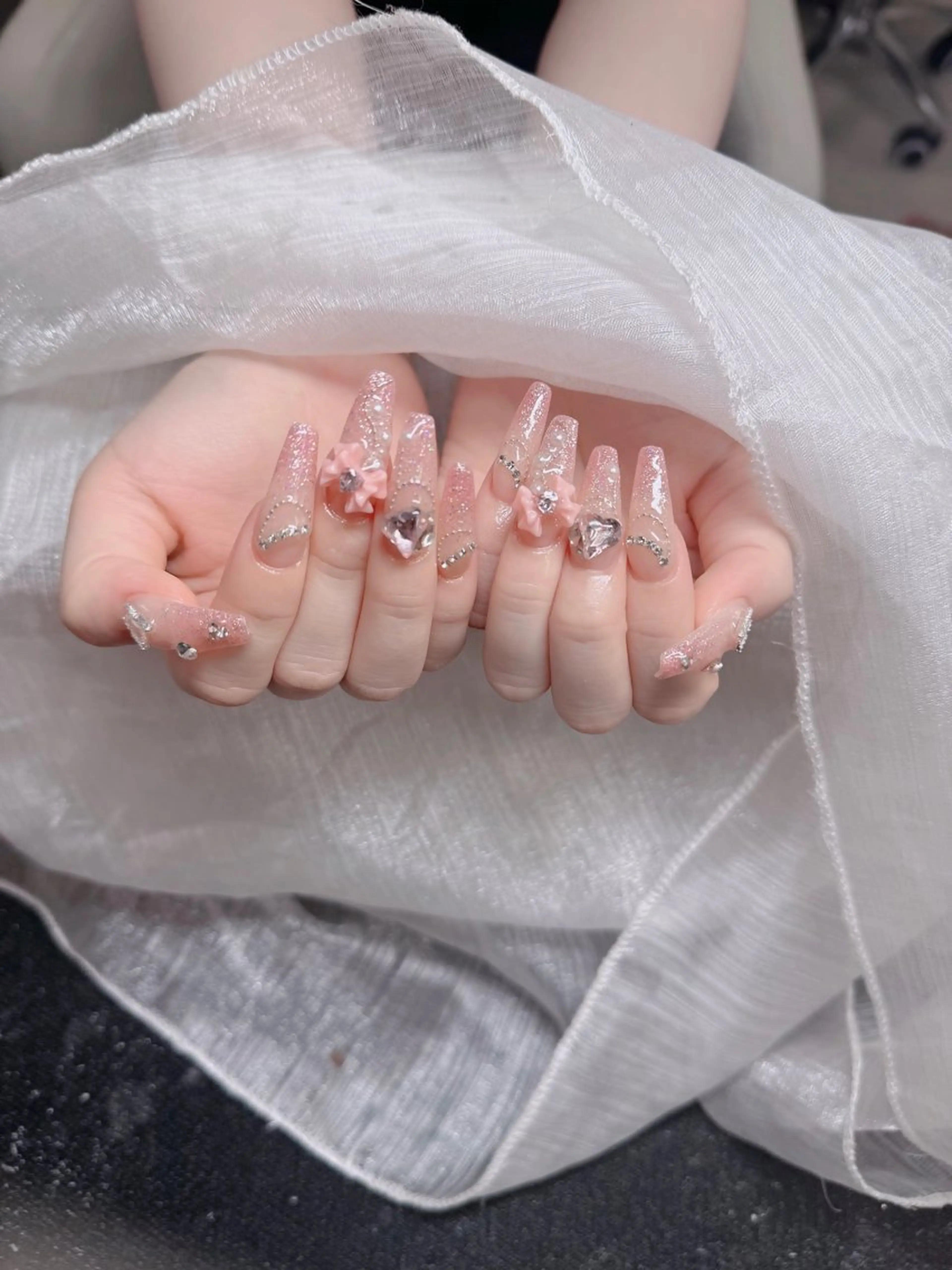 ネイル フレンチネイル ジェルネイル ハロウィン キラキラネイル 韓国ネイル H.babynailsalon所属・H.baby Nail Salonのネイルデザイン