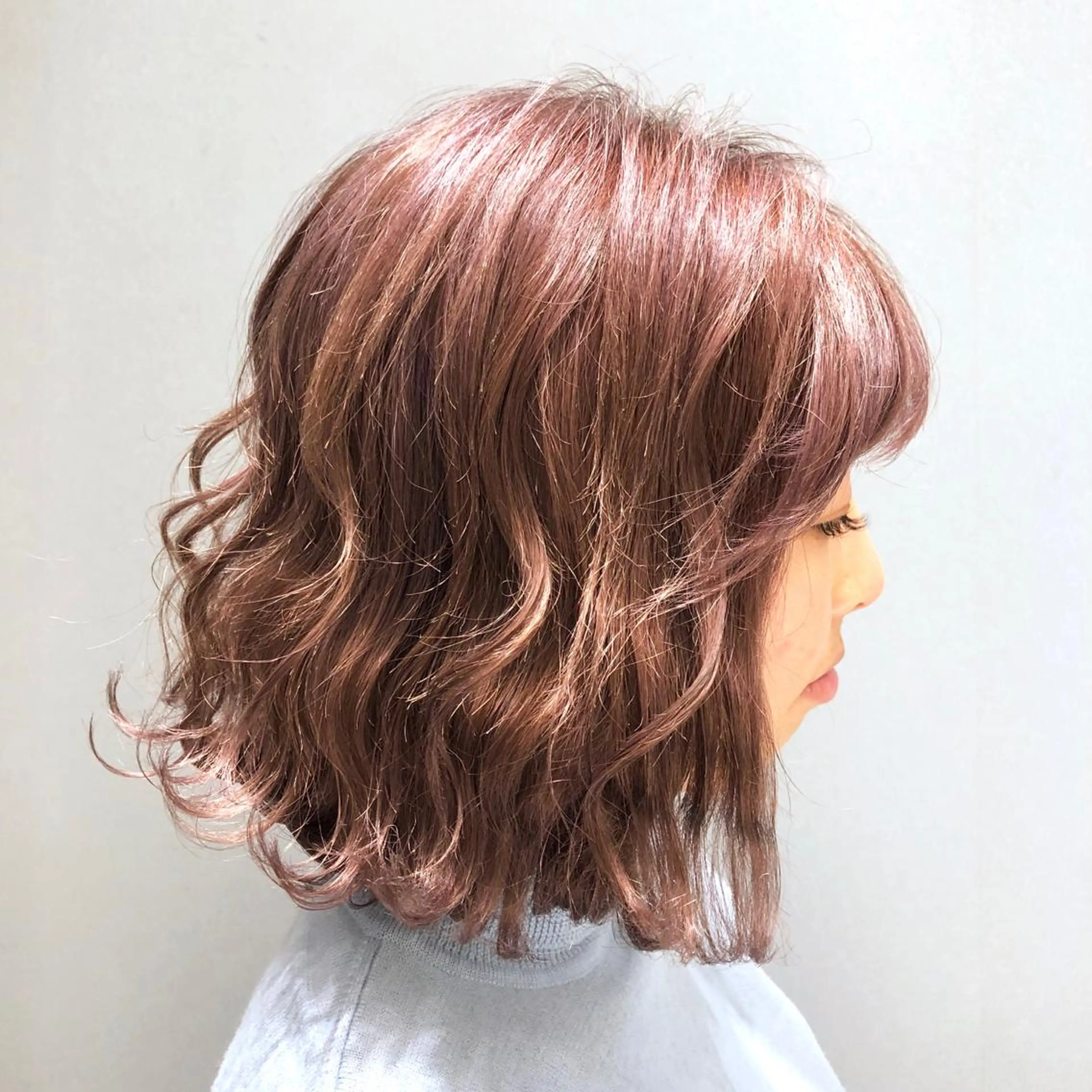 ミディアム カラー ベージュカラー ブリーチ ケアブリーチ ラベンダーカラー ラベンダーベージュ 🌈ぷる艶カラー🌈 髪質改善👑柳沼尚貴のヘアスタイル