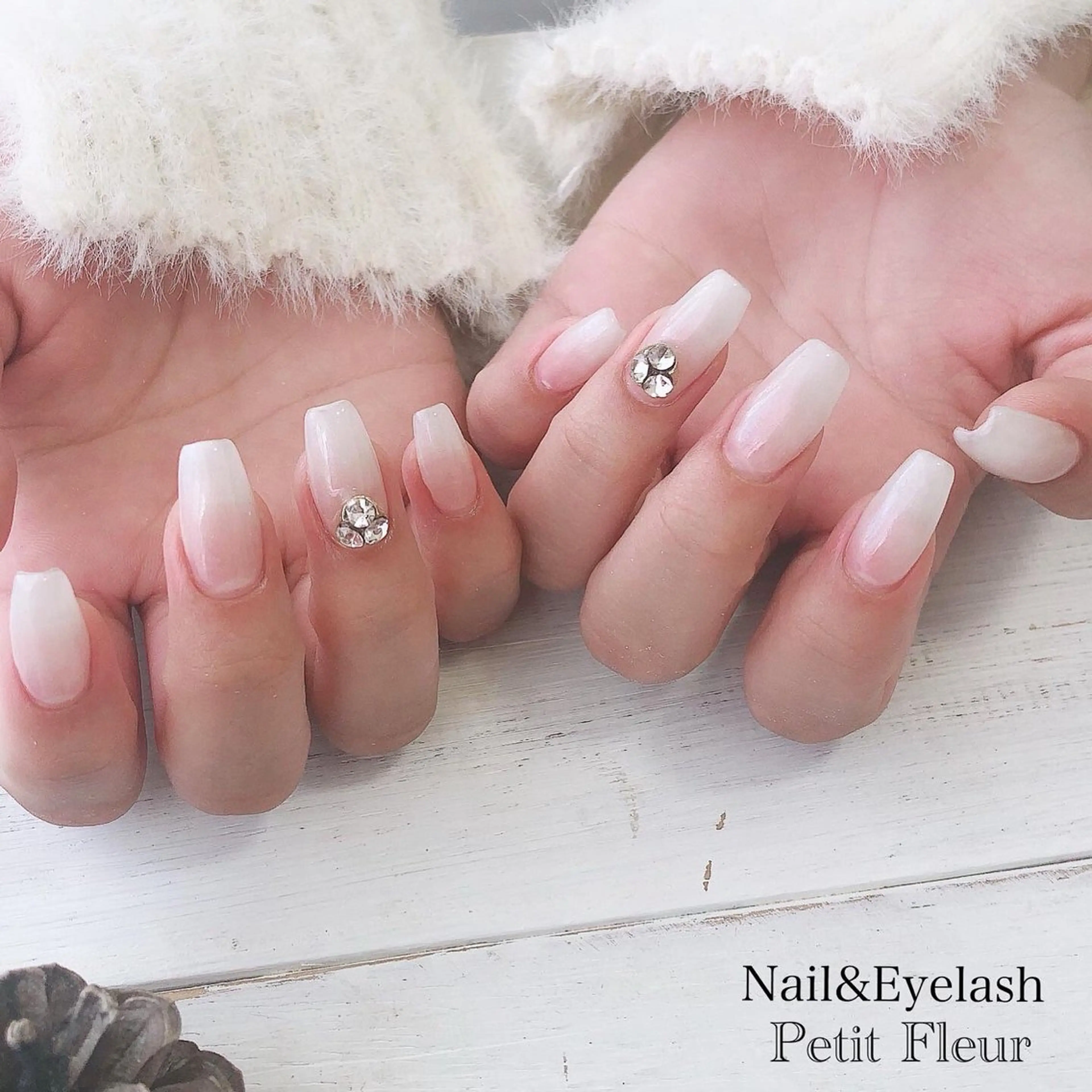 ネイル Petit Fleur所属・青柳 亜梨奈のマツエク・マツパデザイン