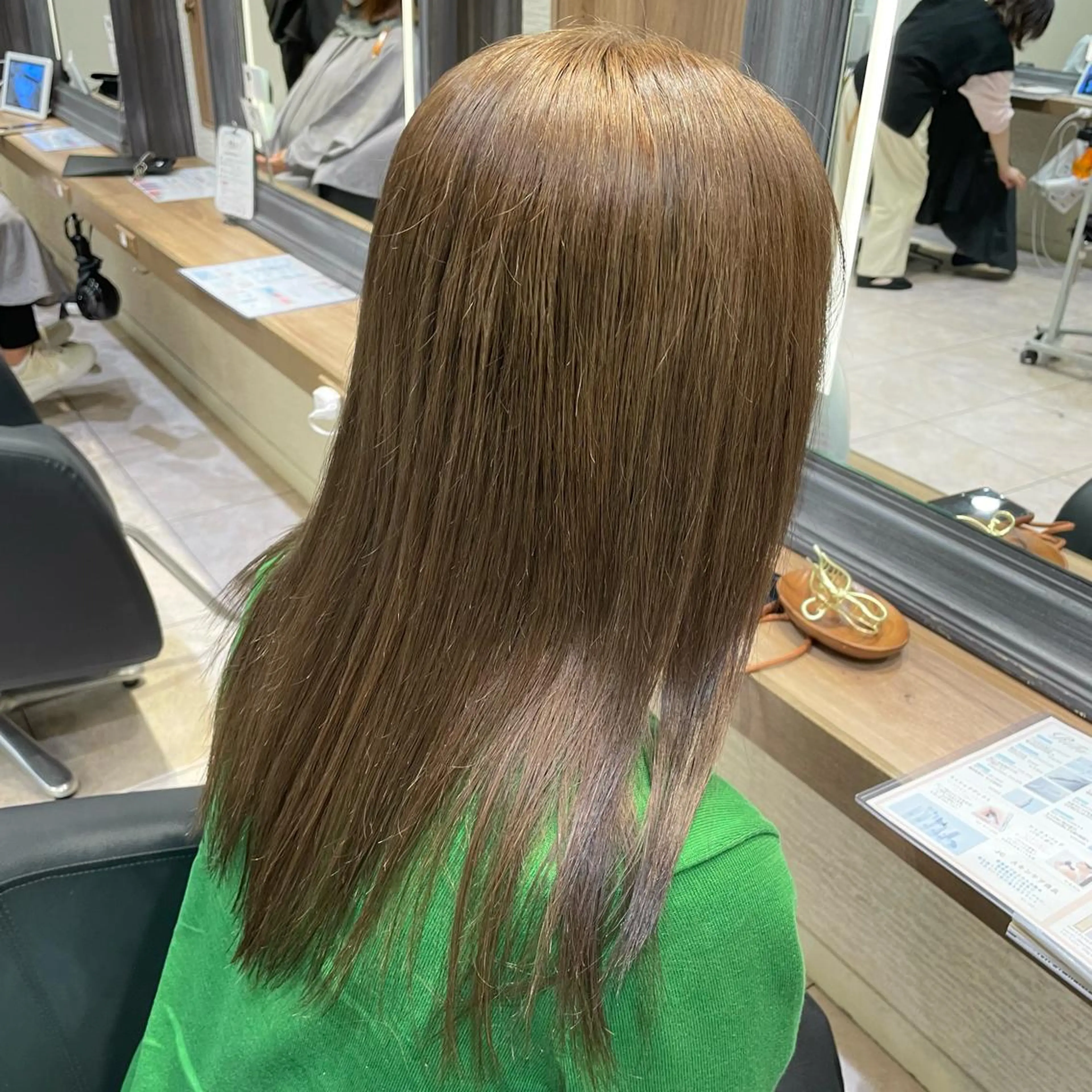 セミロング カラー 透明感カラー ダブルカラー レイヤー/ハイトーン 🫧‪Erikaのヘアスタイル