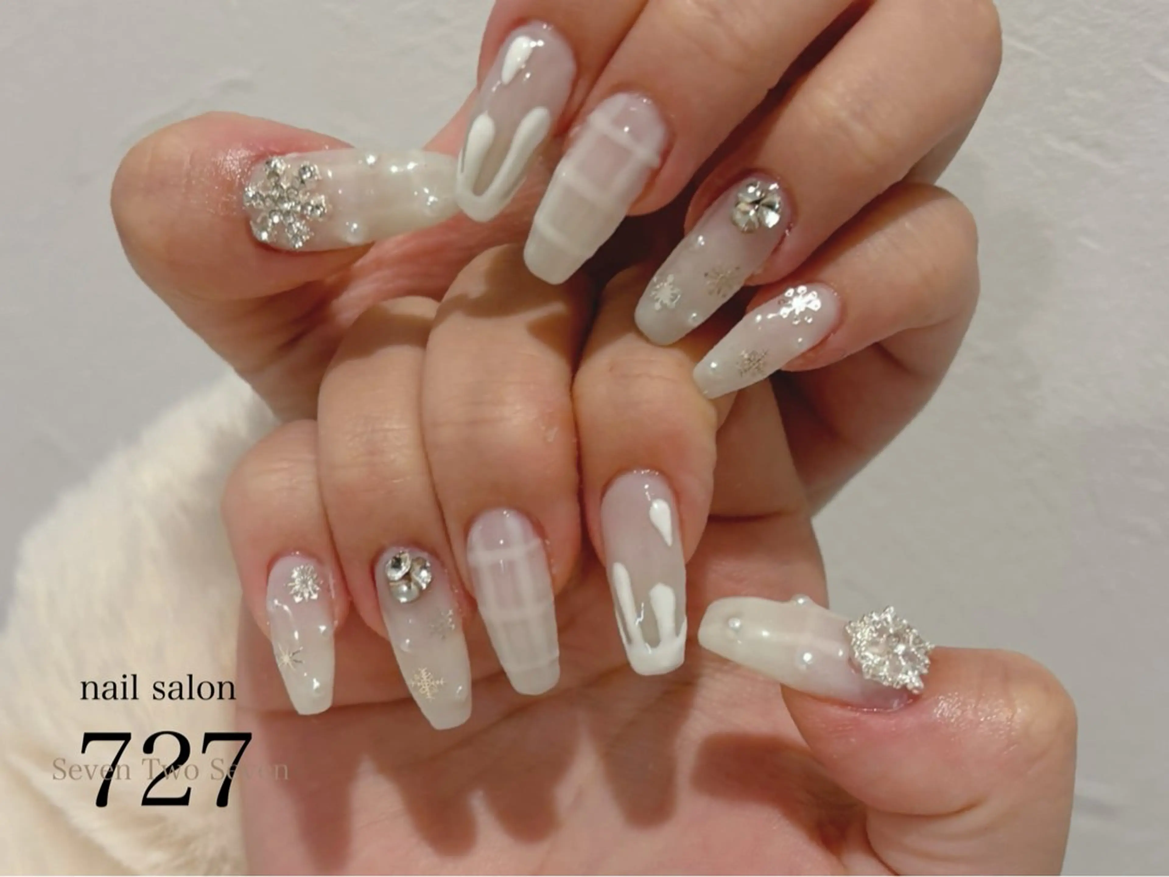 ネイル ハンドネイル 727 nailのネイルデザイン