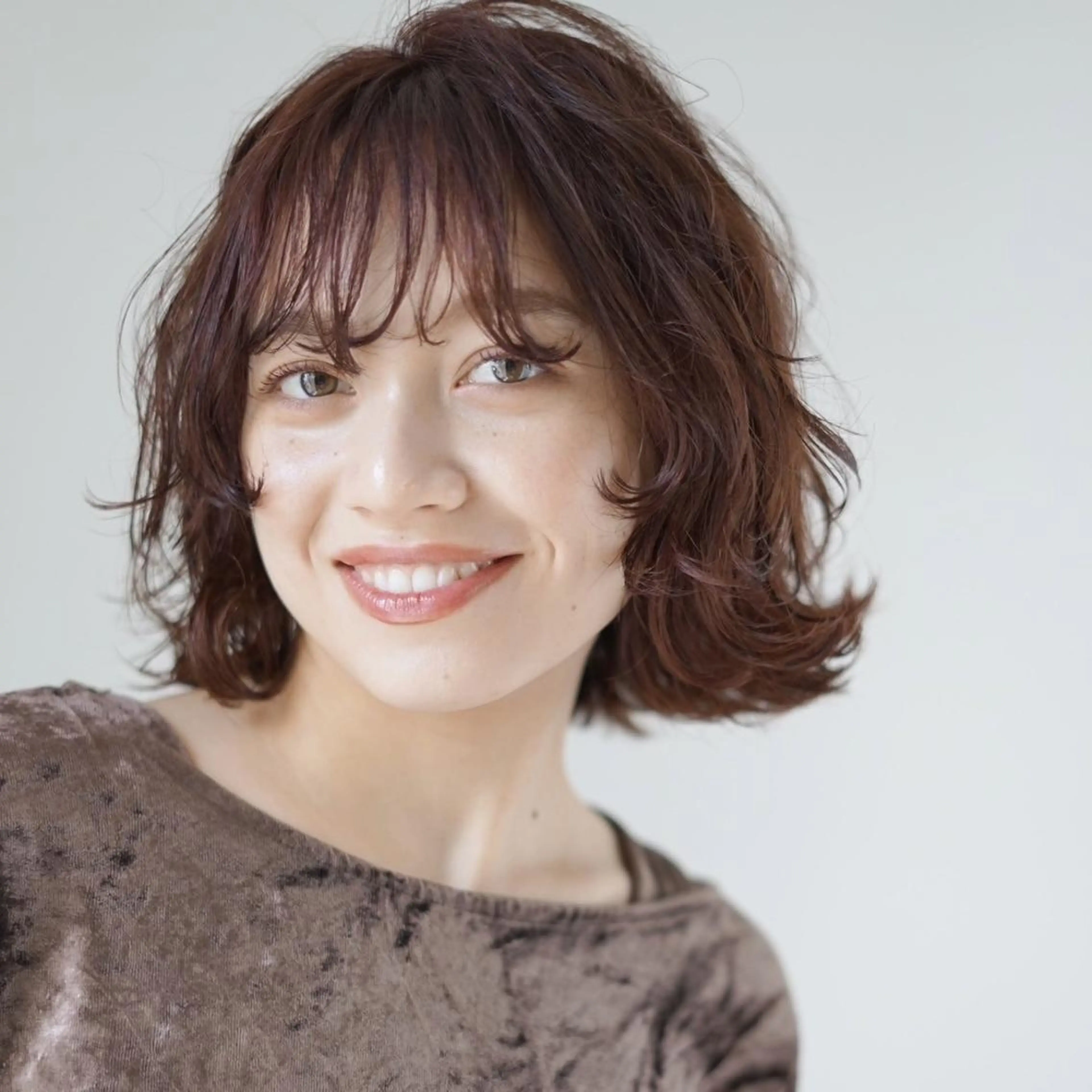 カラー ミディアム ヘアアレンジ ブリーチ 透明感カラー トリートメント ヘアカラー トリートメント 🌱カラー&トリート メント🌱SOUTAのヘアスタイル