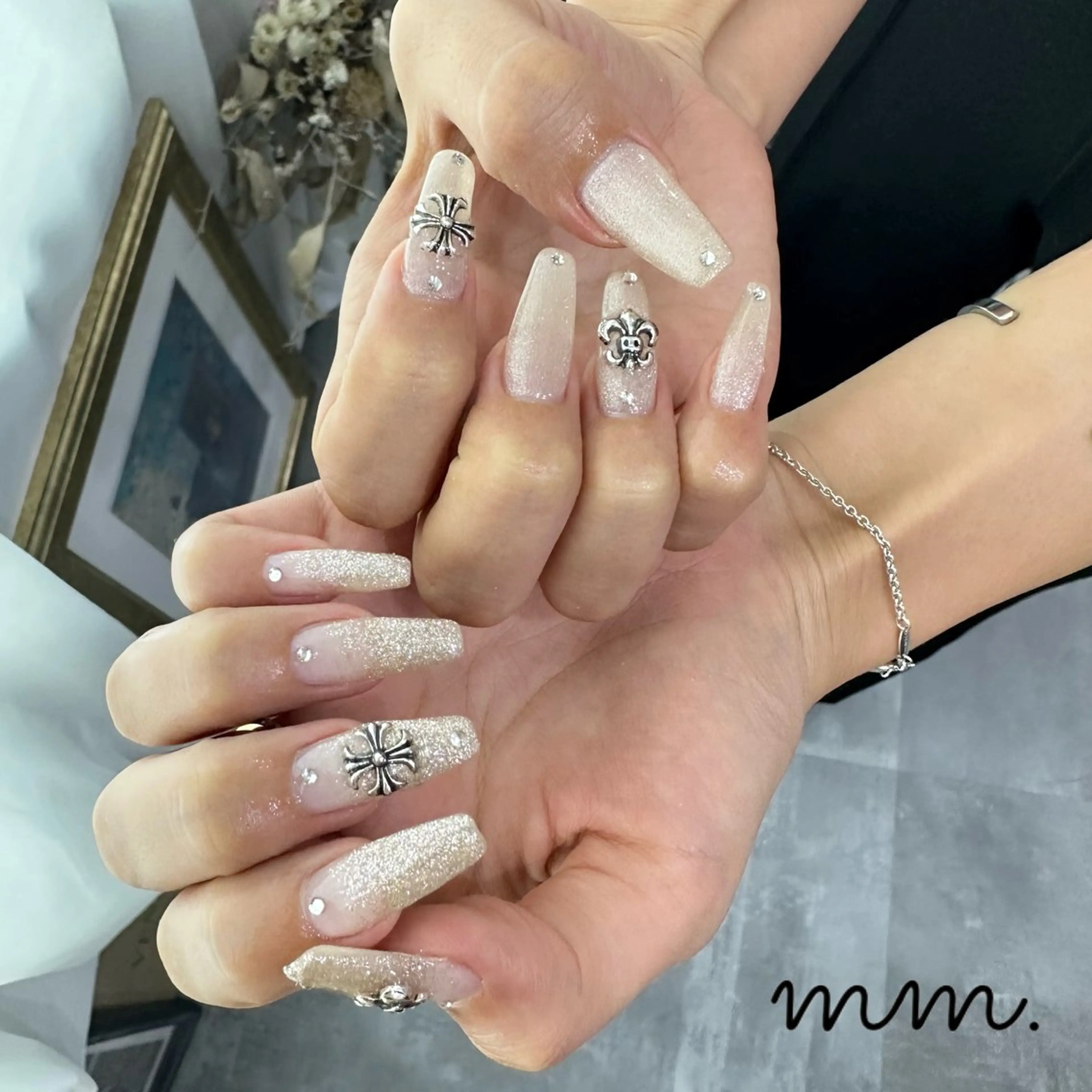 ネイル ハンドネイル 🩷🩵mm.大宮 Riyo🧸🩵🩷のネイルデザイン