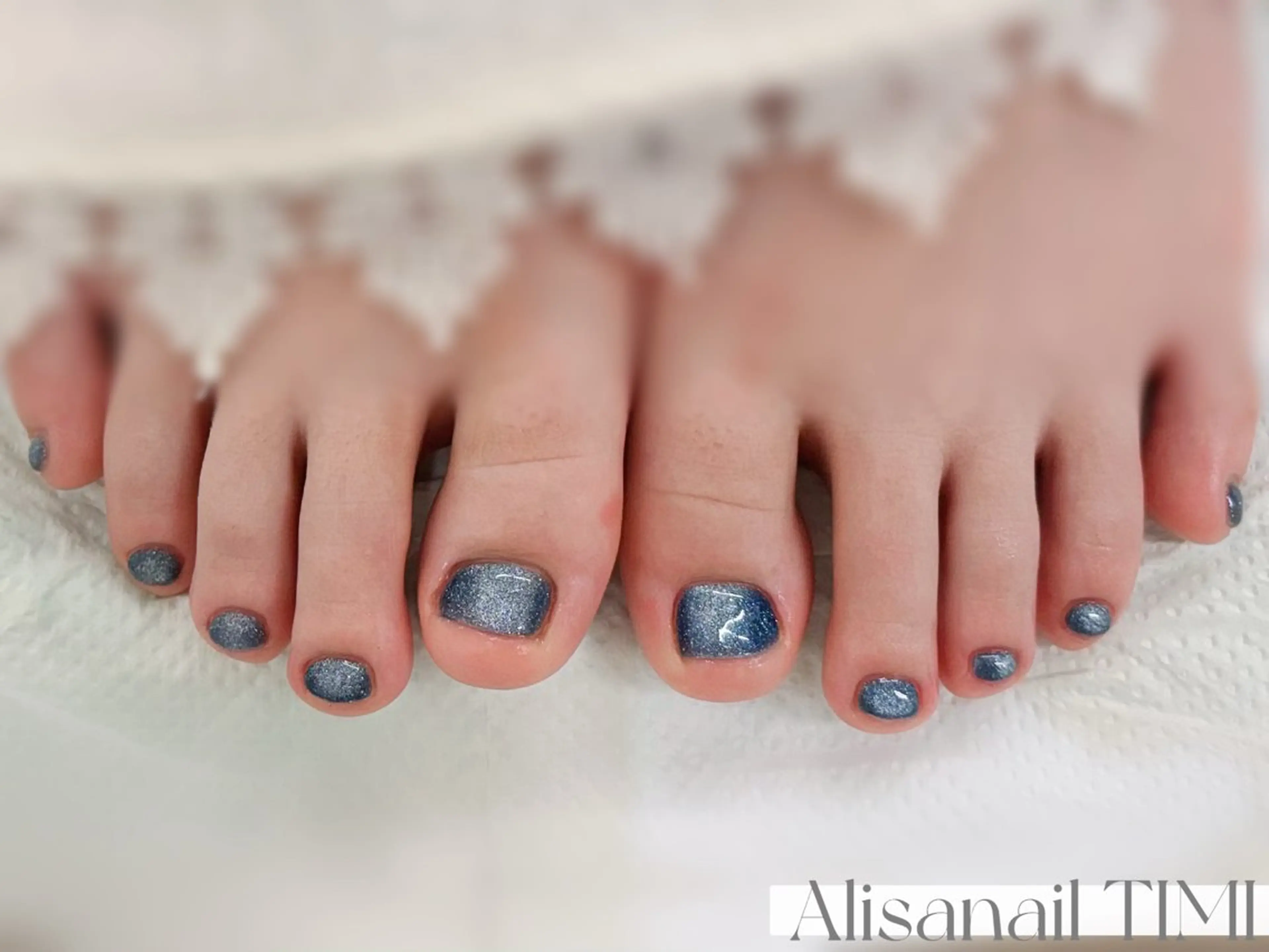 ネイル ブルー フットネイル マグネットネイル ワンカラーネイル フットネイル Alisa nail Timiのネイルデザイン