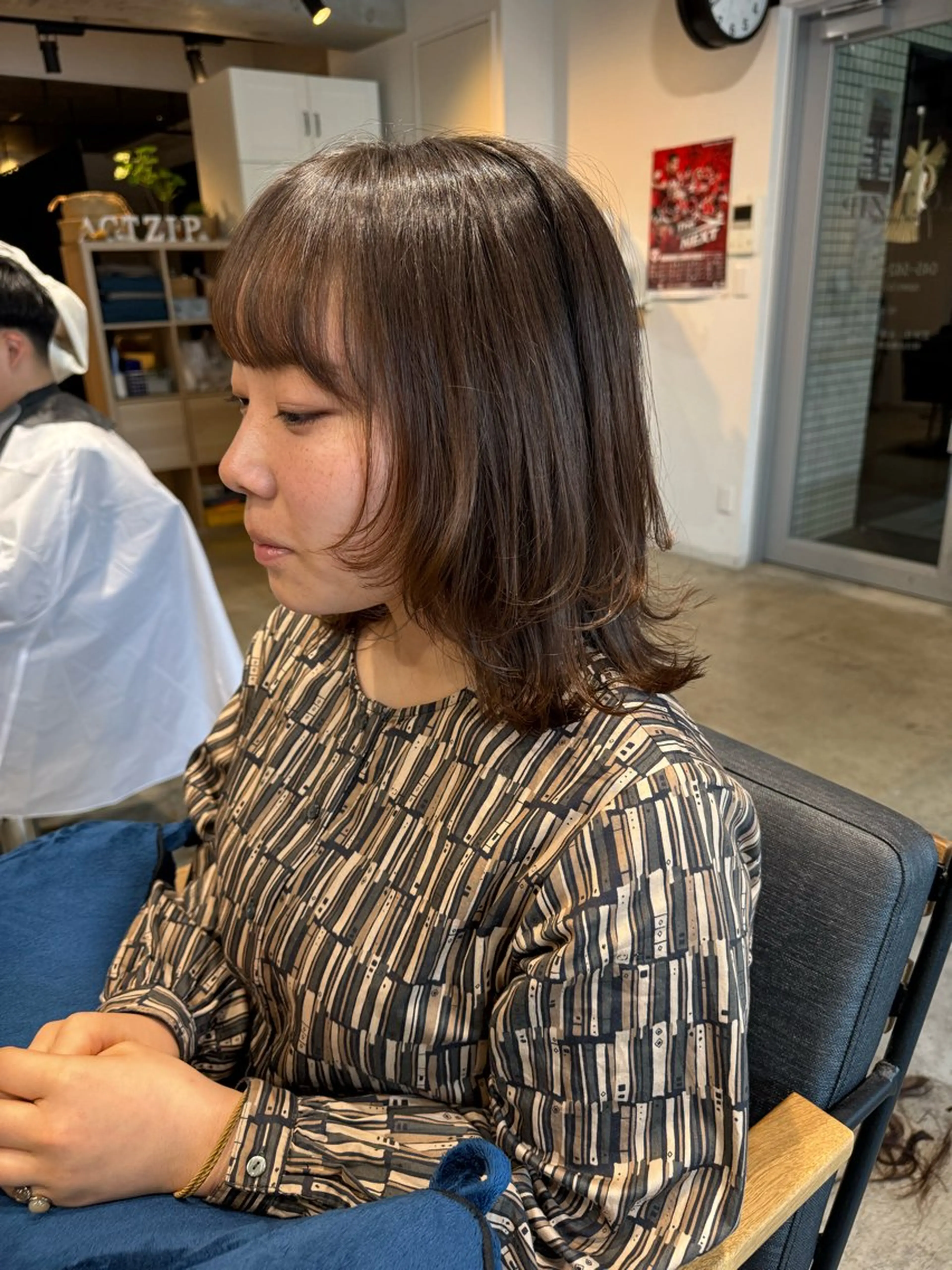 ミディアム レイヤーカット 渡邉 涼香のヘアスタイル