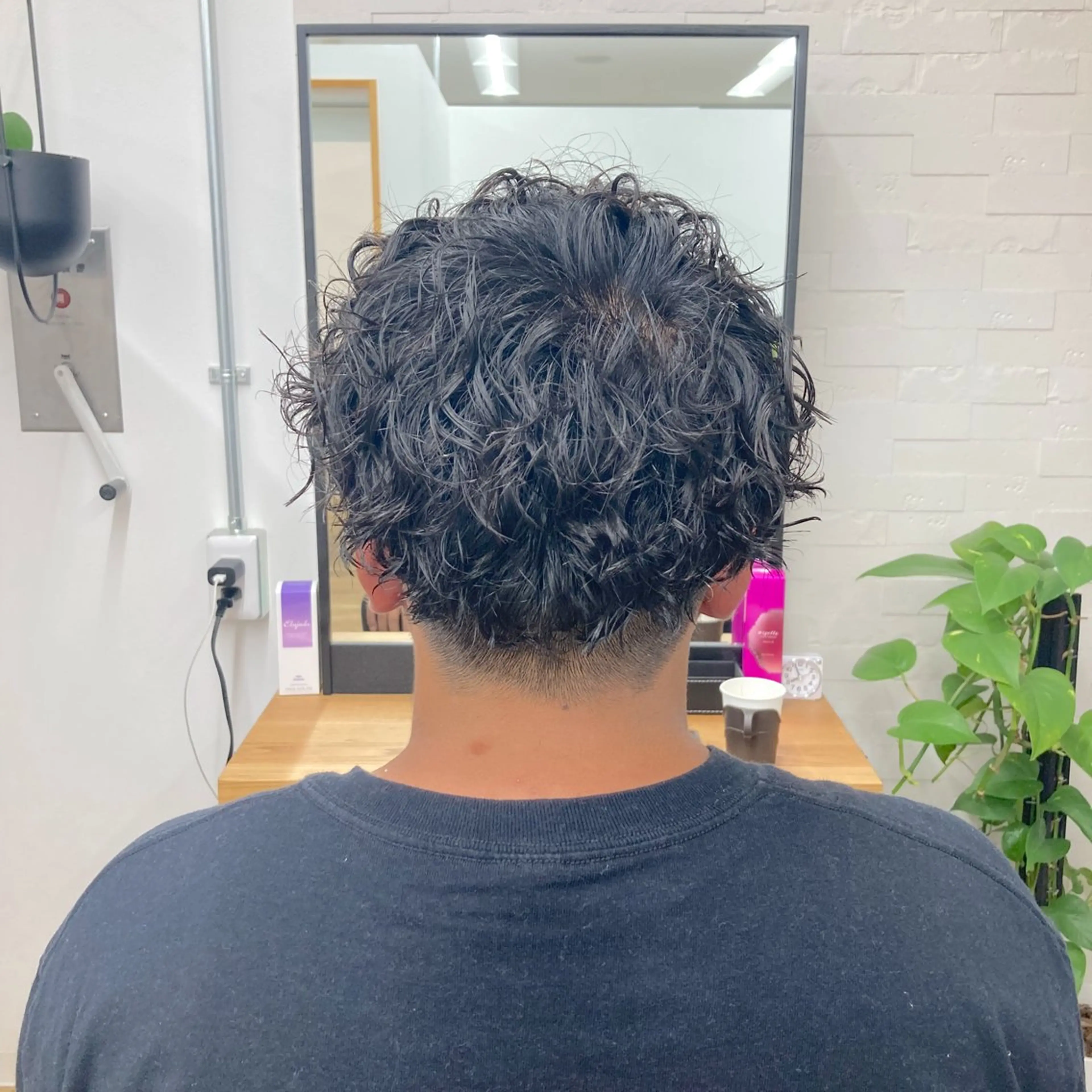 ショート パーマ メンズ メンズパーマ プードルパーマ プードルパーマ カット パーマ メンズ特化/垣見 隼人のヘアスタイル