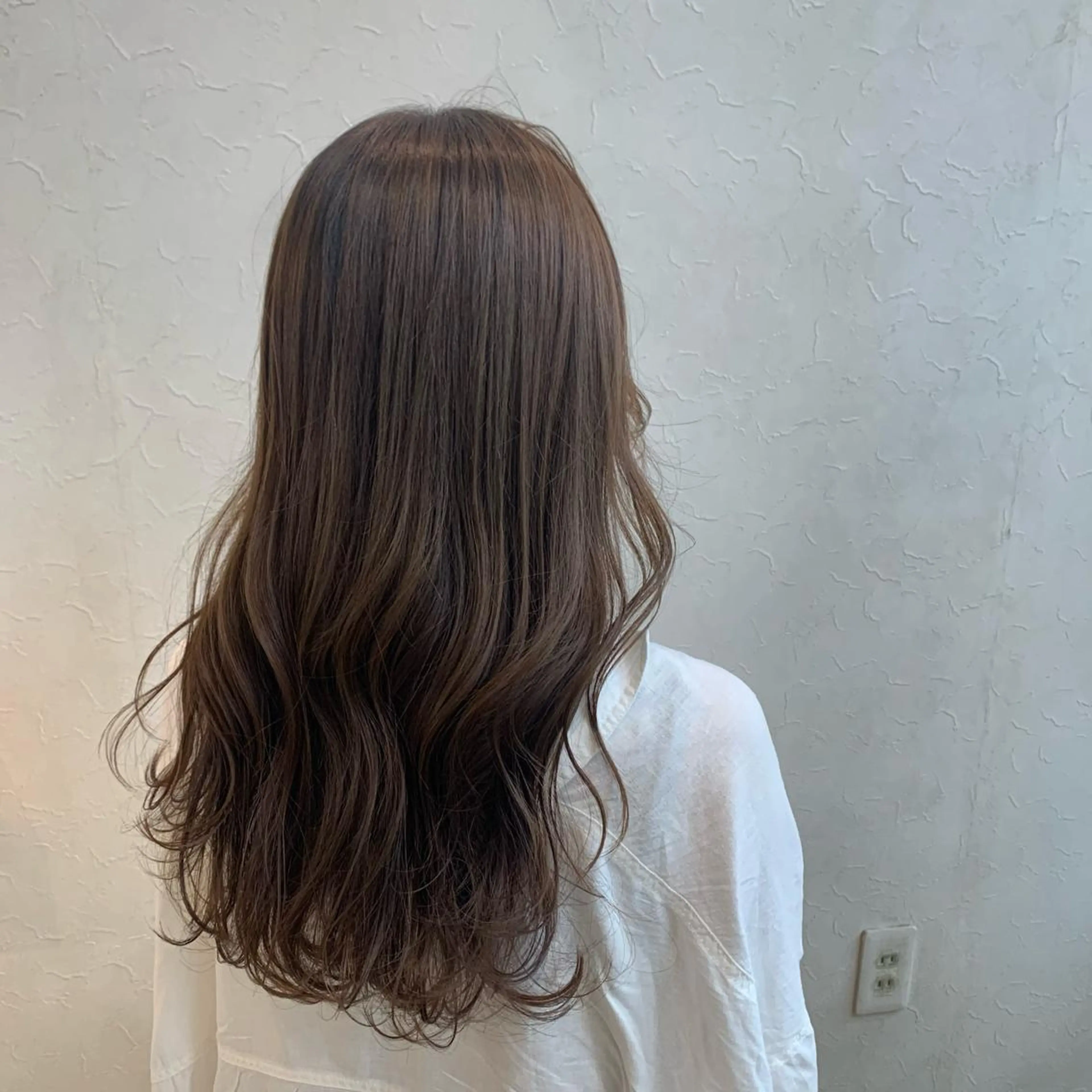 ロング カラー ベージュカラー ブリーチ ブリーチなしカラー ヘアカラー トリートメント Liberty 店長 TAJIMAのヘアスタイル