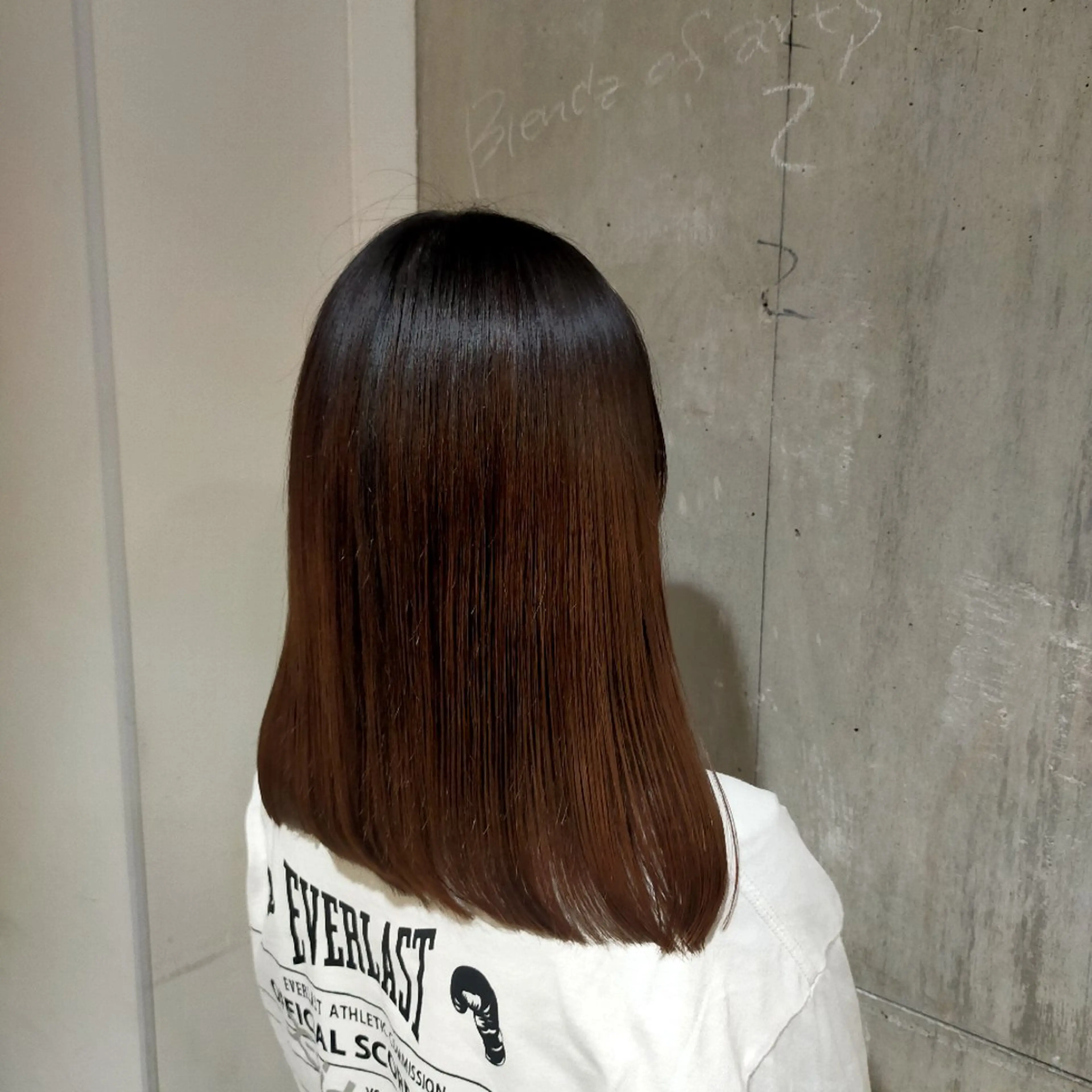 ミディアム 和佐 ももえのヘアスタイル