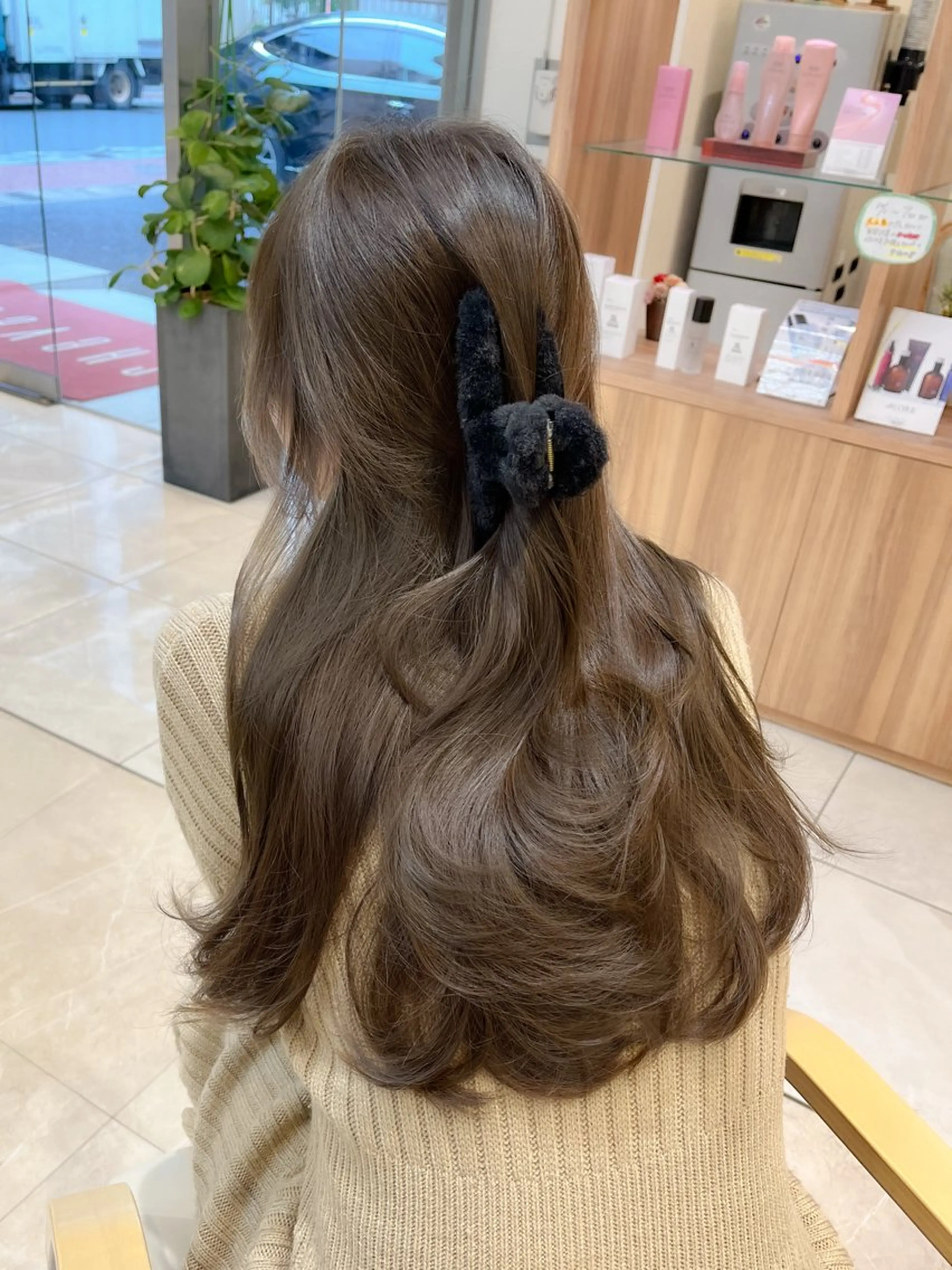 セミロング カラー セミロングパーマ ベージュカラー 黒髪 ブリーチ ブルーカラー カット ヘアカラー トリートメント ミタニ/髪質改善 /レイヤーカットのヘアスタイル
