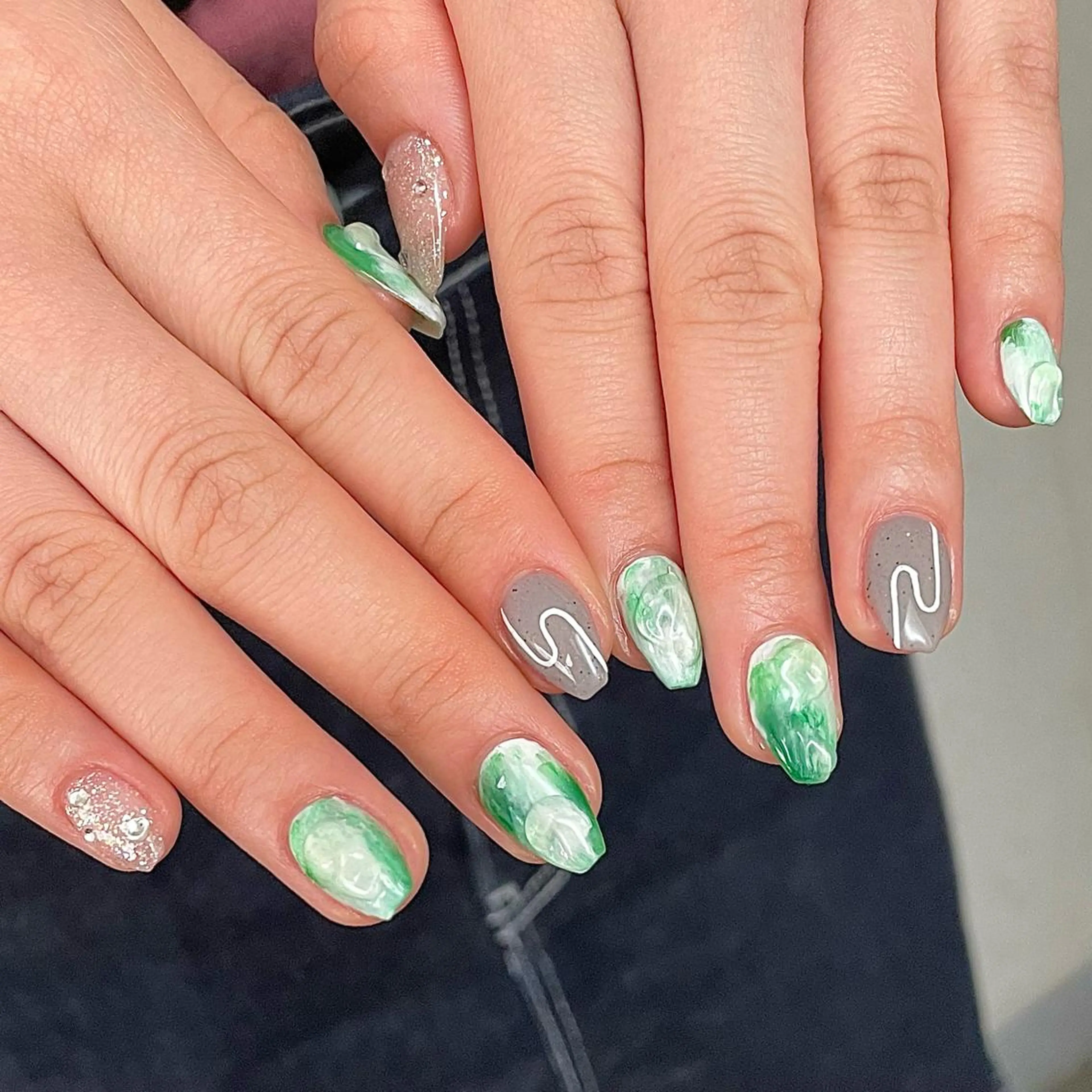 ネイル ハンドネイル Nailsalon BLOOM🌷 山崎のネイルデザイン