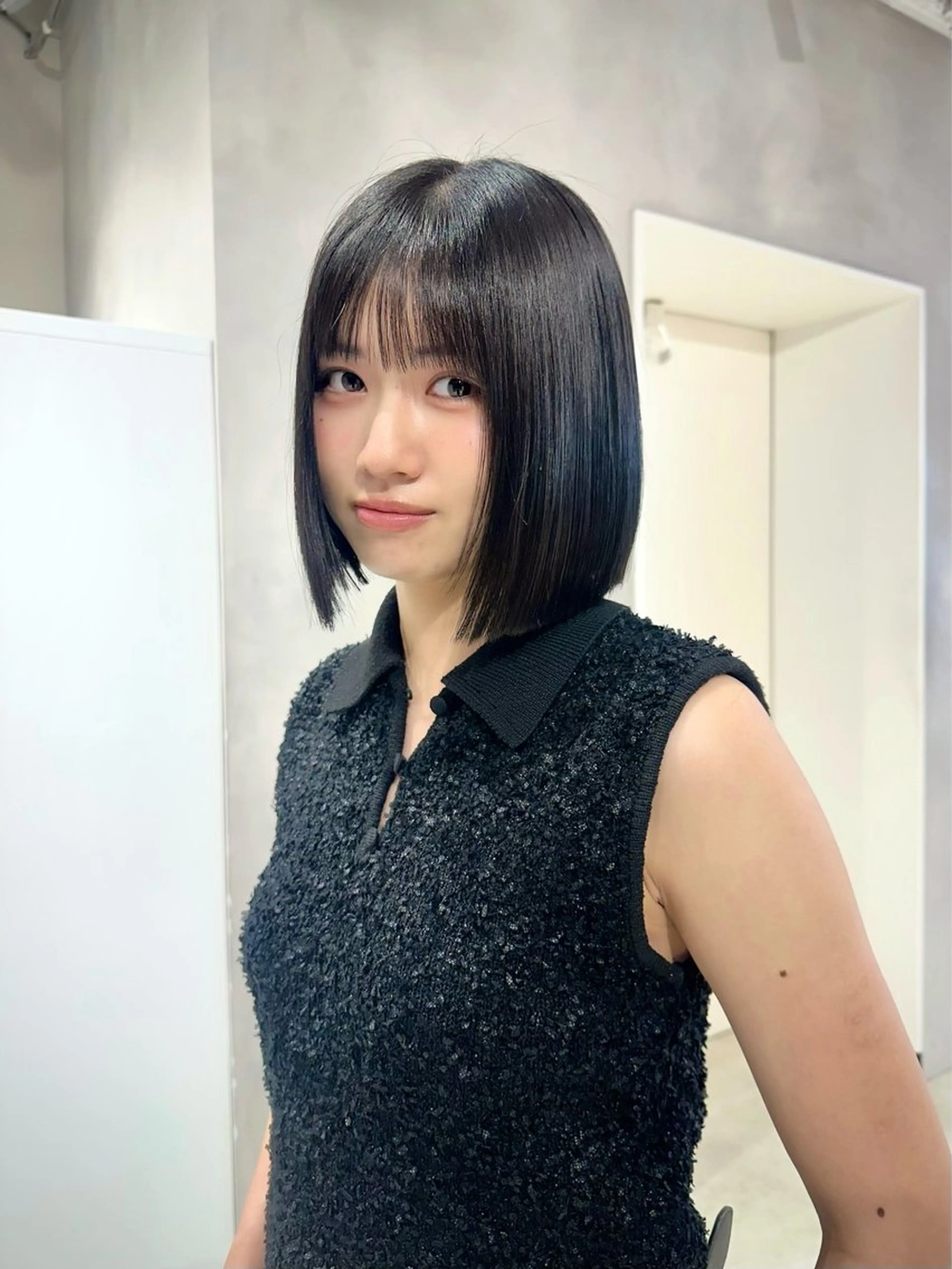 ミディアム カラー 黒髪 ブルーカラー ブルーブラック ボブ カット ヘアカラー トリートメント 似合わせ小顔ショート /akane🐰♥️のヘアスタイル