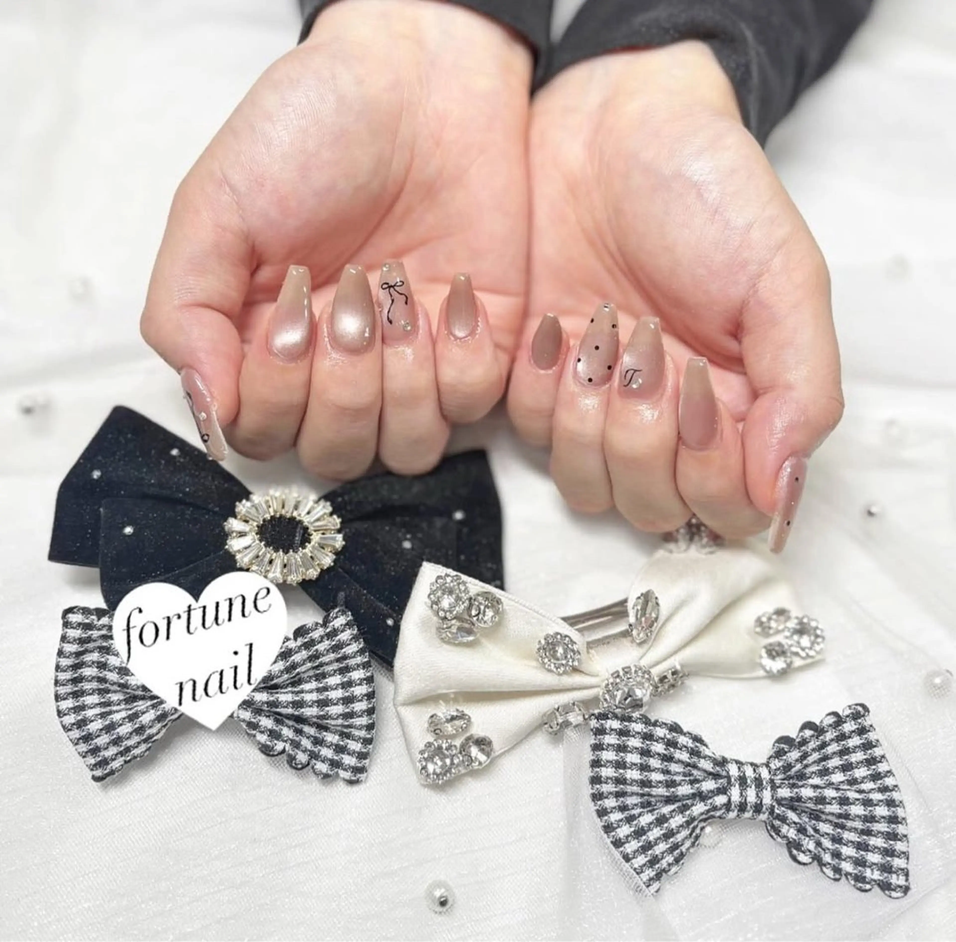 ネイル マグネットネイル ハンドネイル ☆saori ☆11/4🈳のネイルデザイン