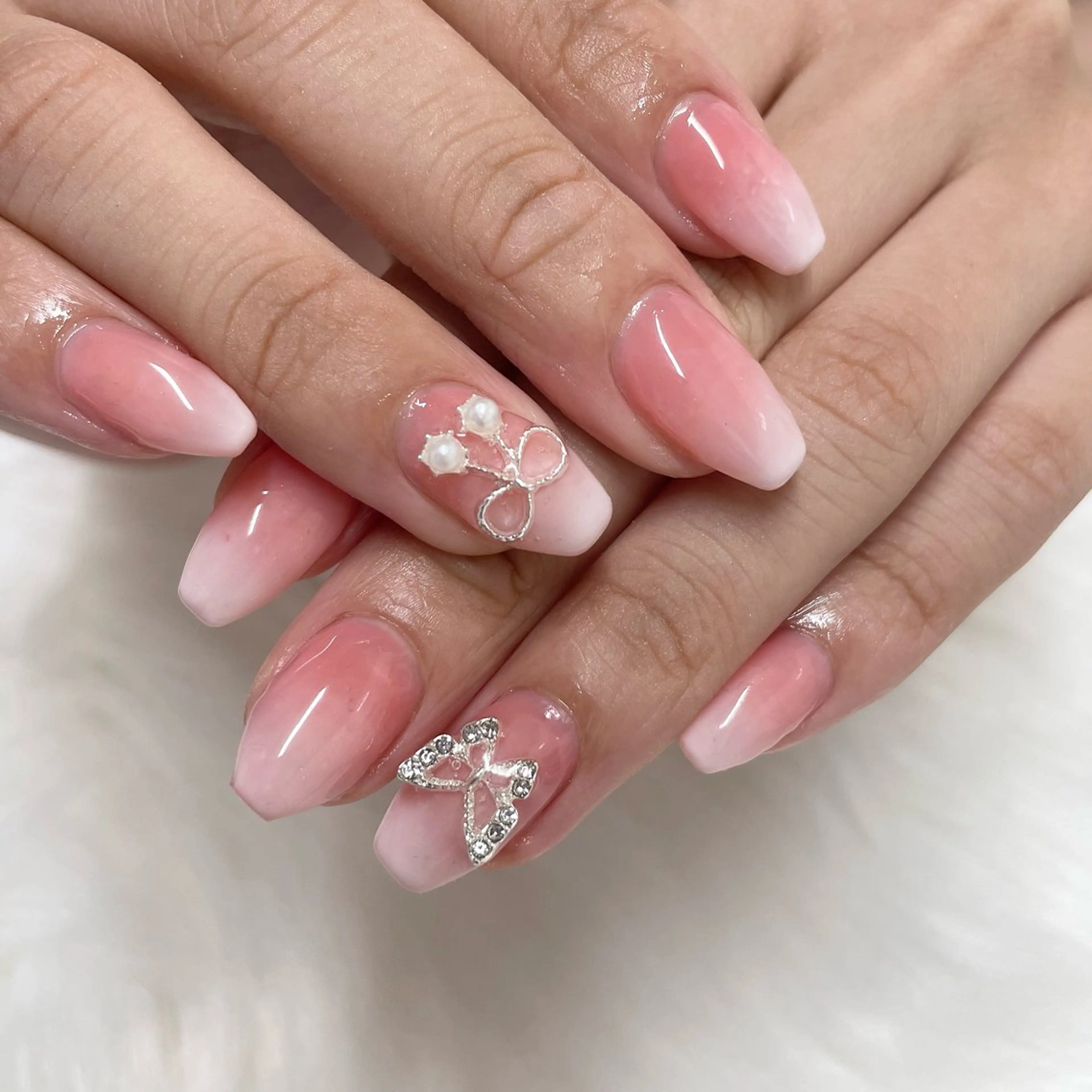 ネイル グラデーション シンプルネイル ハンドネイル JFYnail所属・昭和町ネイル 𝘯𝘢𝘮𝘪のネイルデザイン