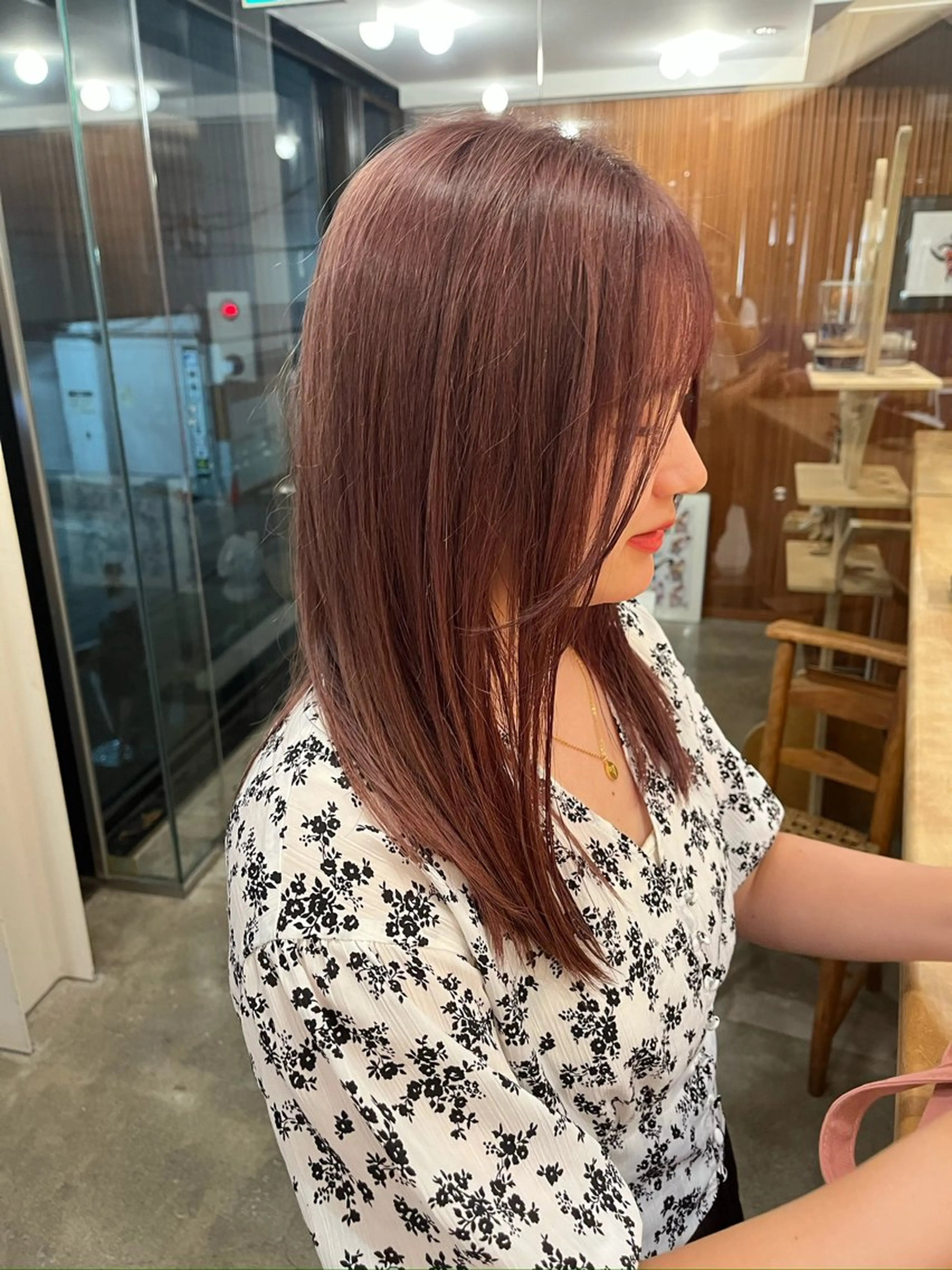 セミロング 🌞アオキ サキ🕊のヘアスタイル