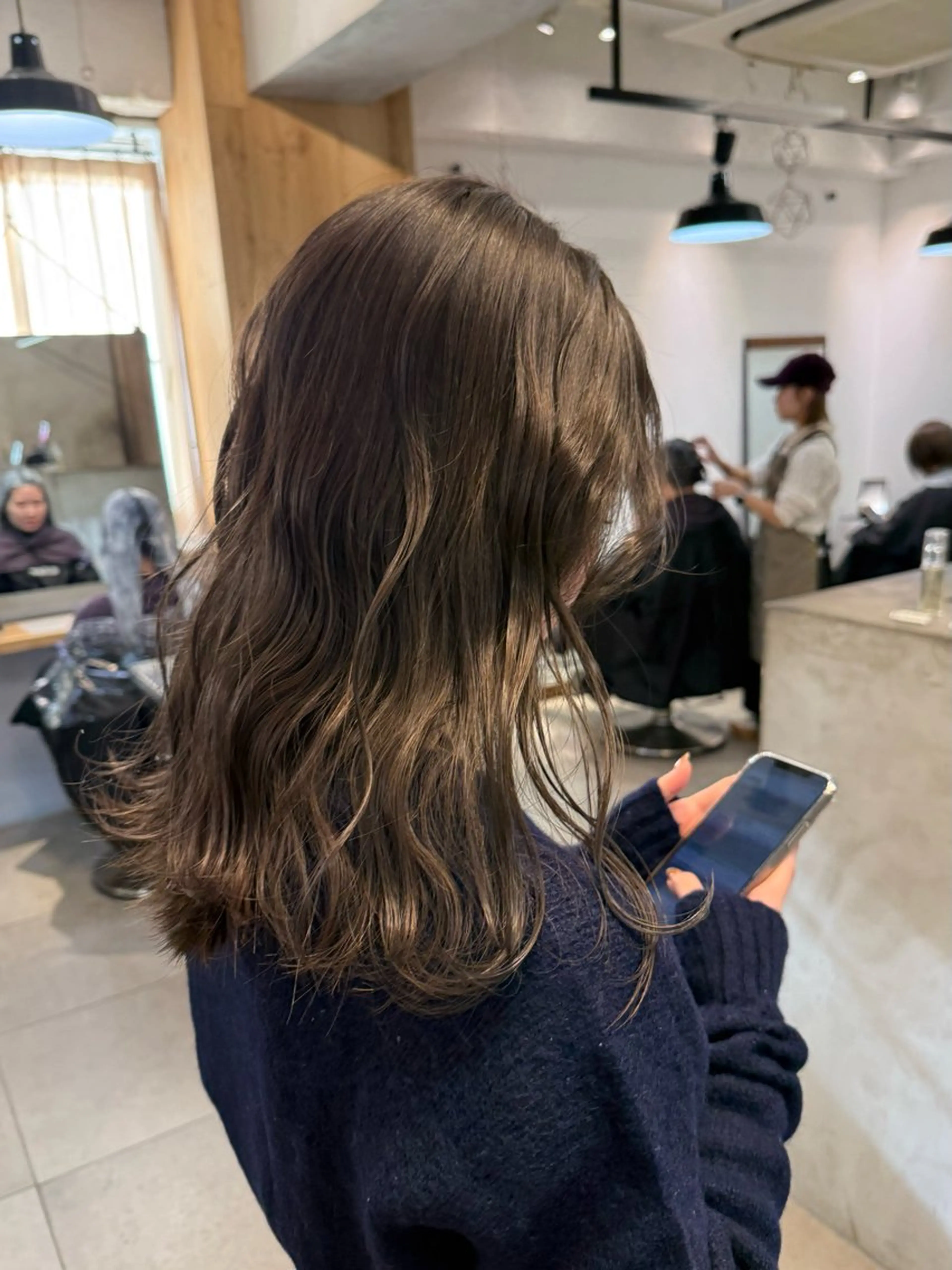 ミディアム カラー ヘアカラー トリートメント ミルクティー× グレージュMOMOのヘアスタイル