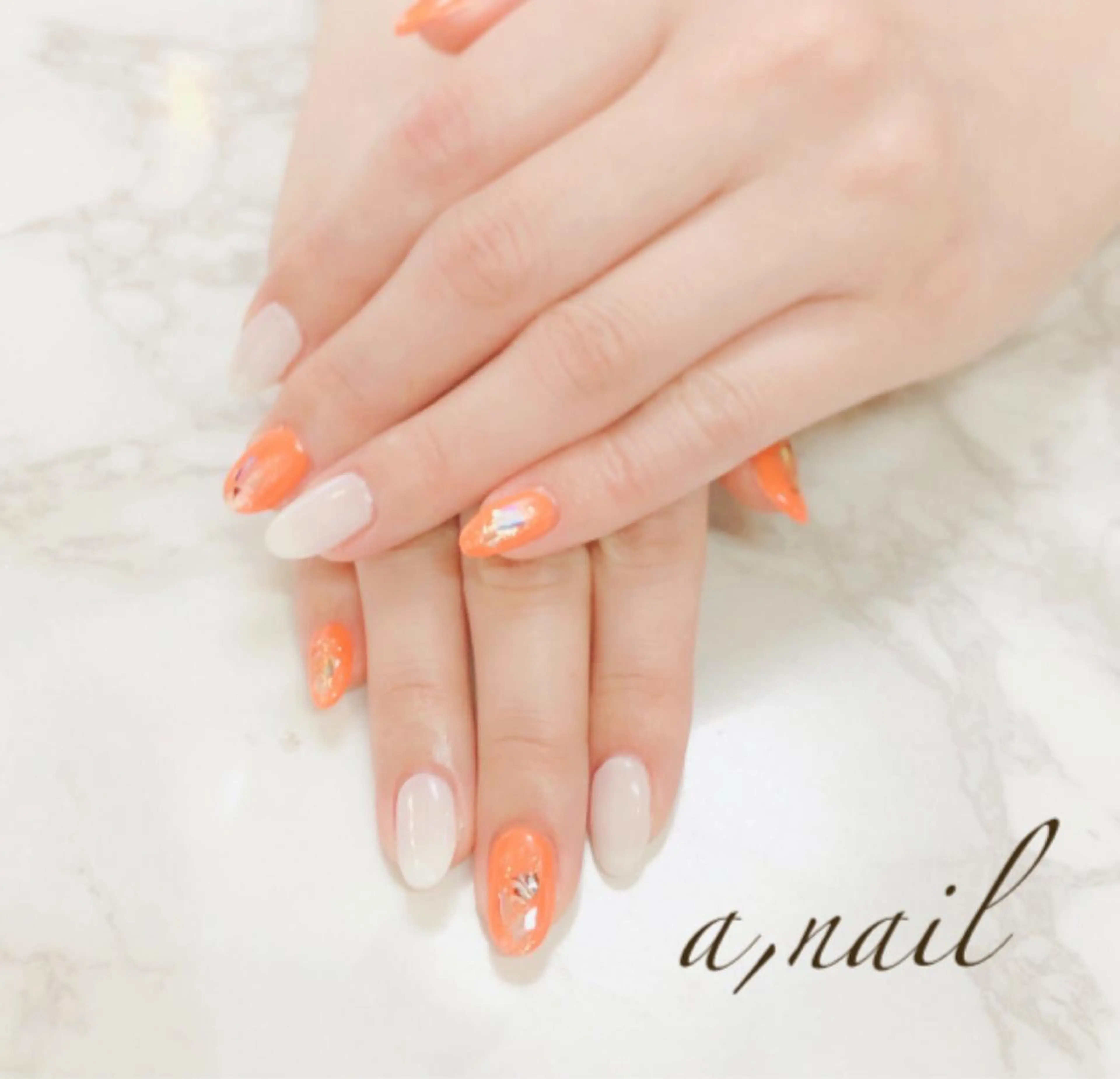 ネイル フットネイル ジェルネイル グラデーション ワンカラーネイル オレンジ ハンドネイル ネイルサロン エーネイルのネイルデザイン