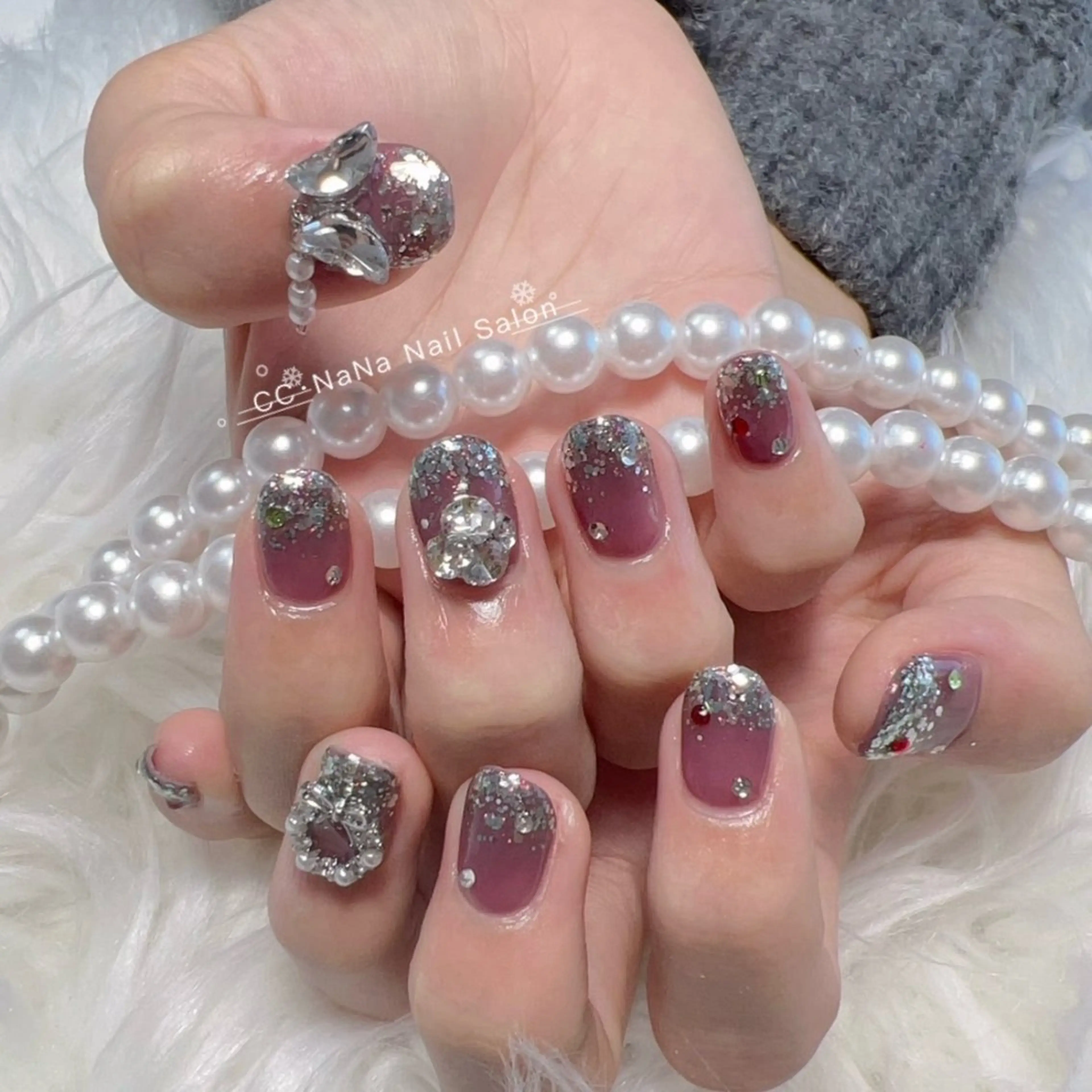 ネイル 冬ネイル クリスマス ハンドネイル 💎CC・NaNa 韓国風ネイル🌙のネイルデザイン