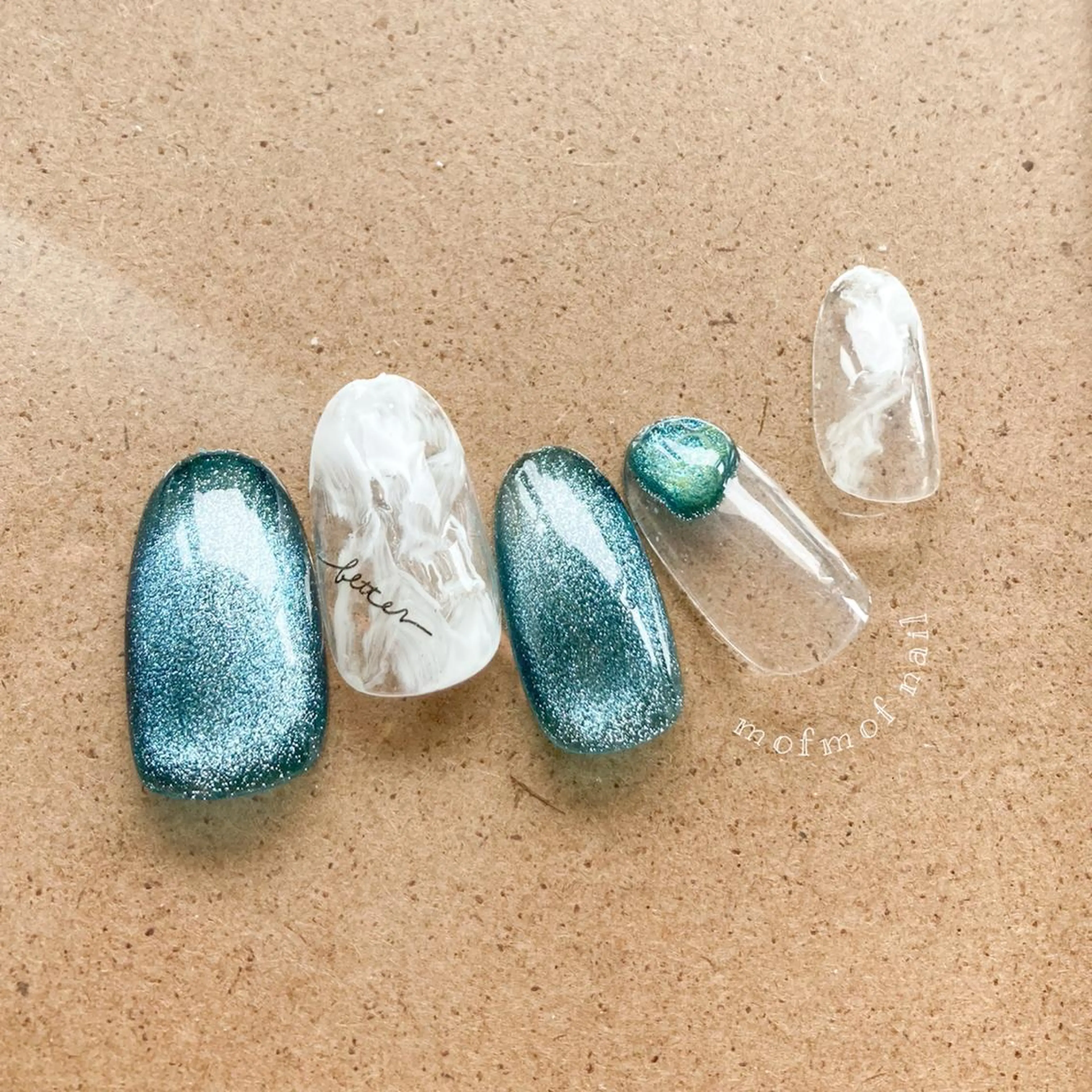 ネイル マグネットネイル ニュアンスネイル ハンドネイル mofmofnail 🌿shimizuのネイルデザイン