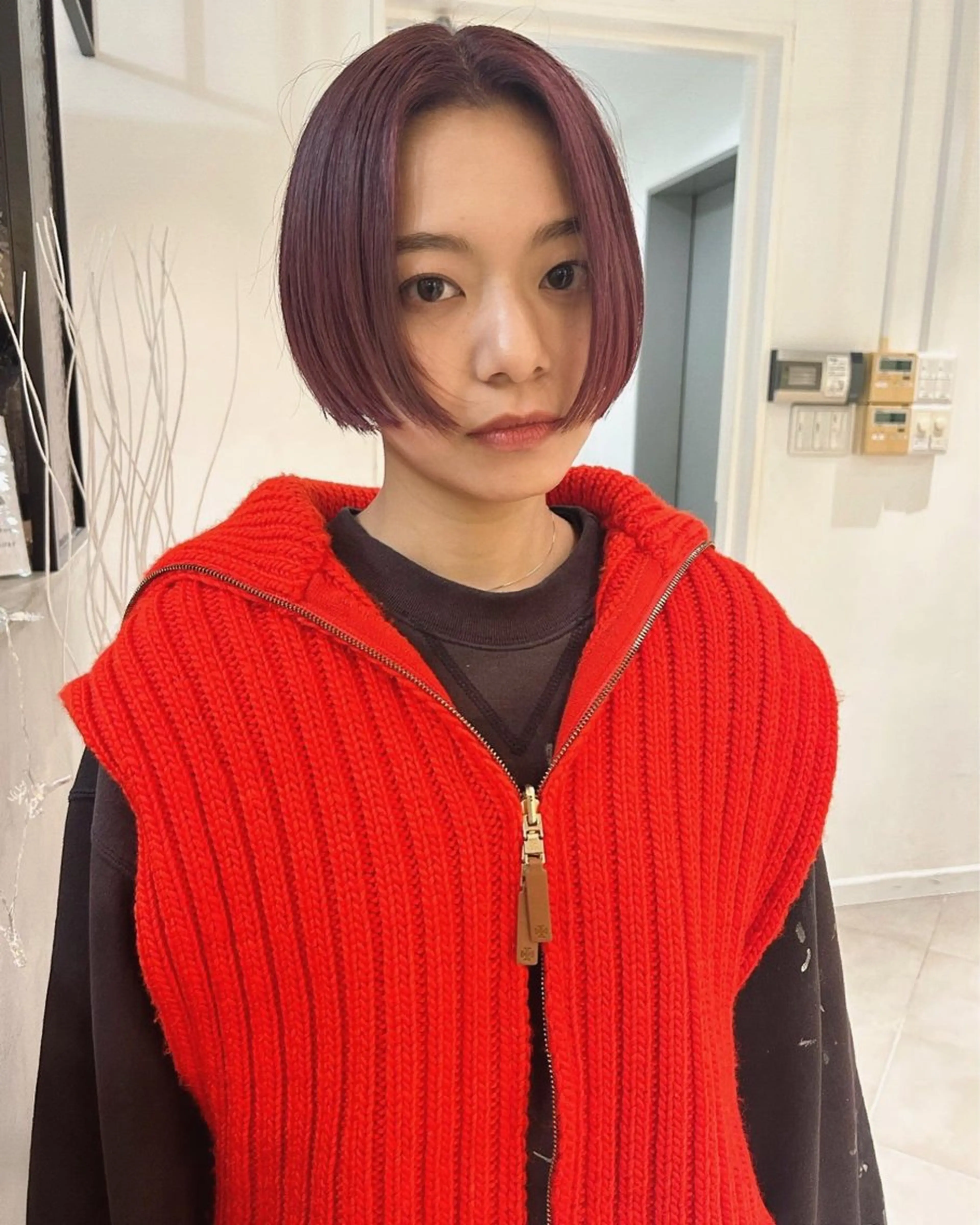 ショート カラー ピンクカラー ボブ ショートヘア カット ヘアカラー トリートメント Loom.所属・村上雅人 ナチュラルモードのヘアスタイル