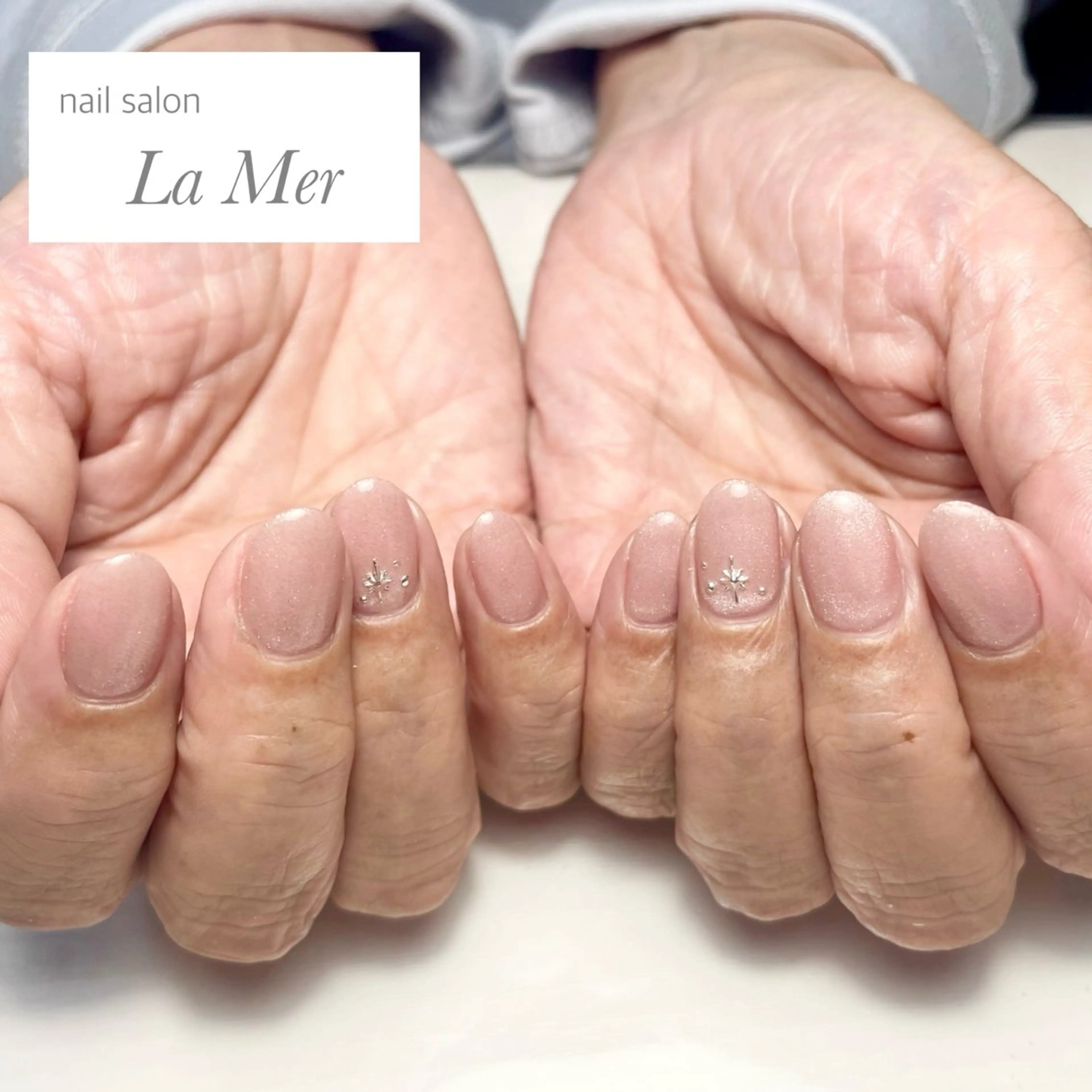 ネイル マグネットネイル オフィスネイル ワンカラーネイル ピンク シンプルネイル ハンドネイル nailsalon La Merのネイルデザイン