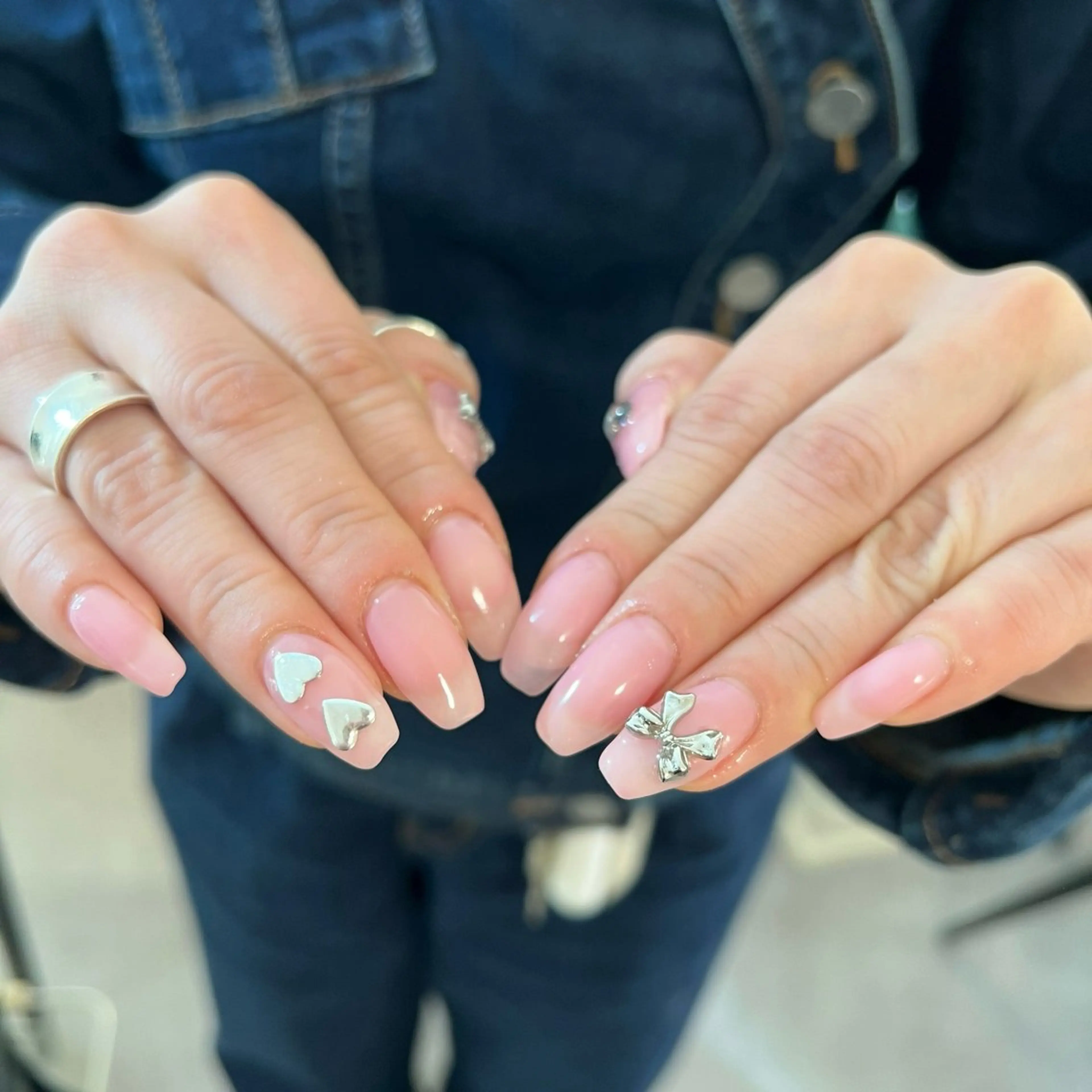 ネイル ハンドネイル sio.nail&eyebrow salon shimokitazawa2号店所属・nailist mana𖤐´-のネイルデザイン