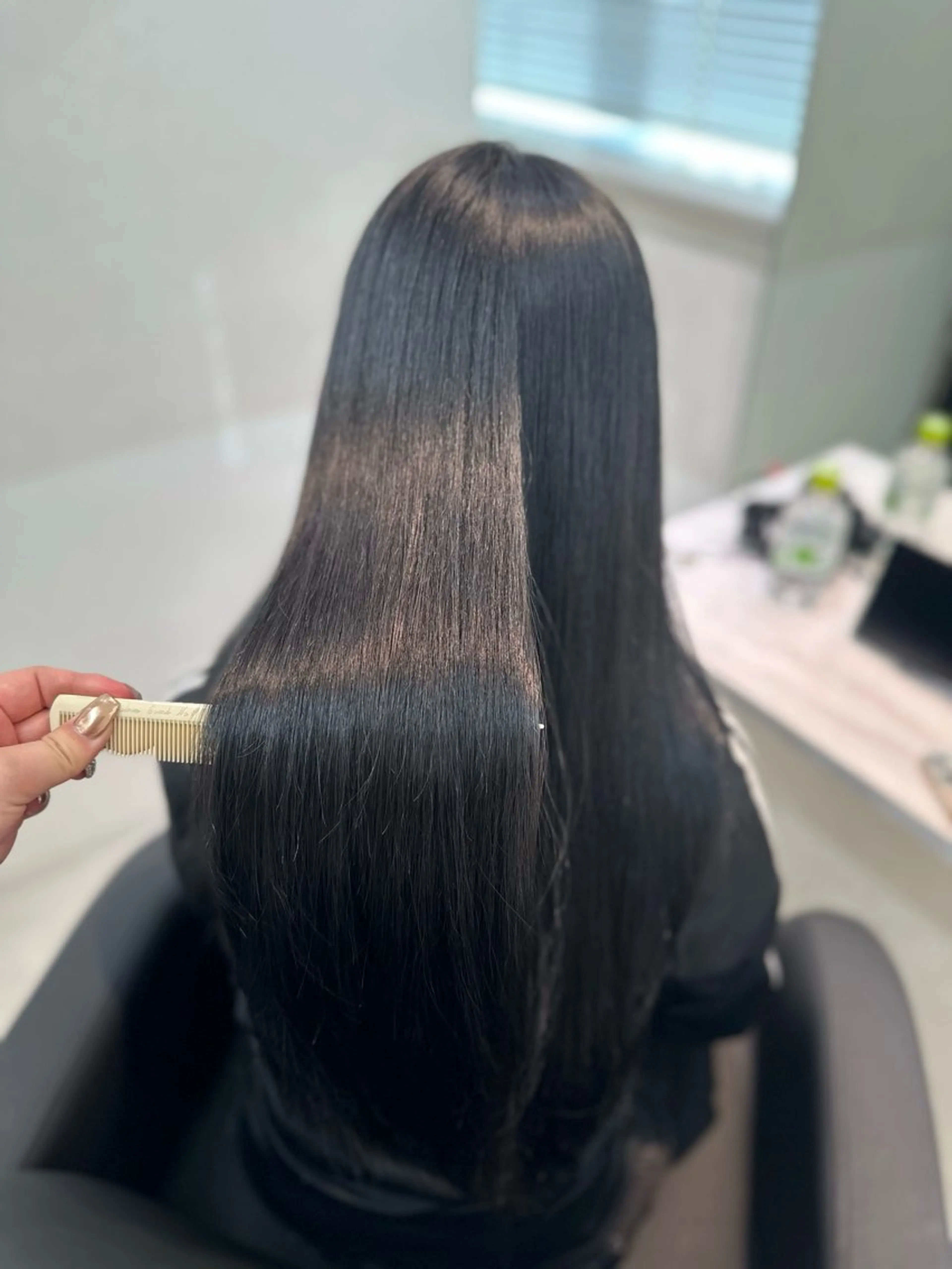 ロング カット 縮毛矯正 トリートメント 韓国ヘア透明感カラー / マイカ🍒のヘアスタイル