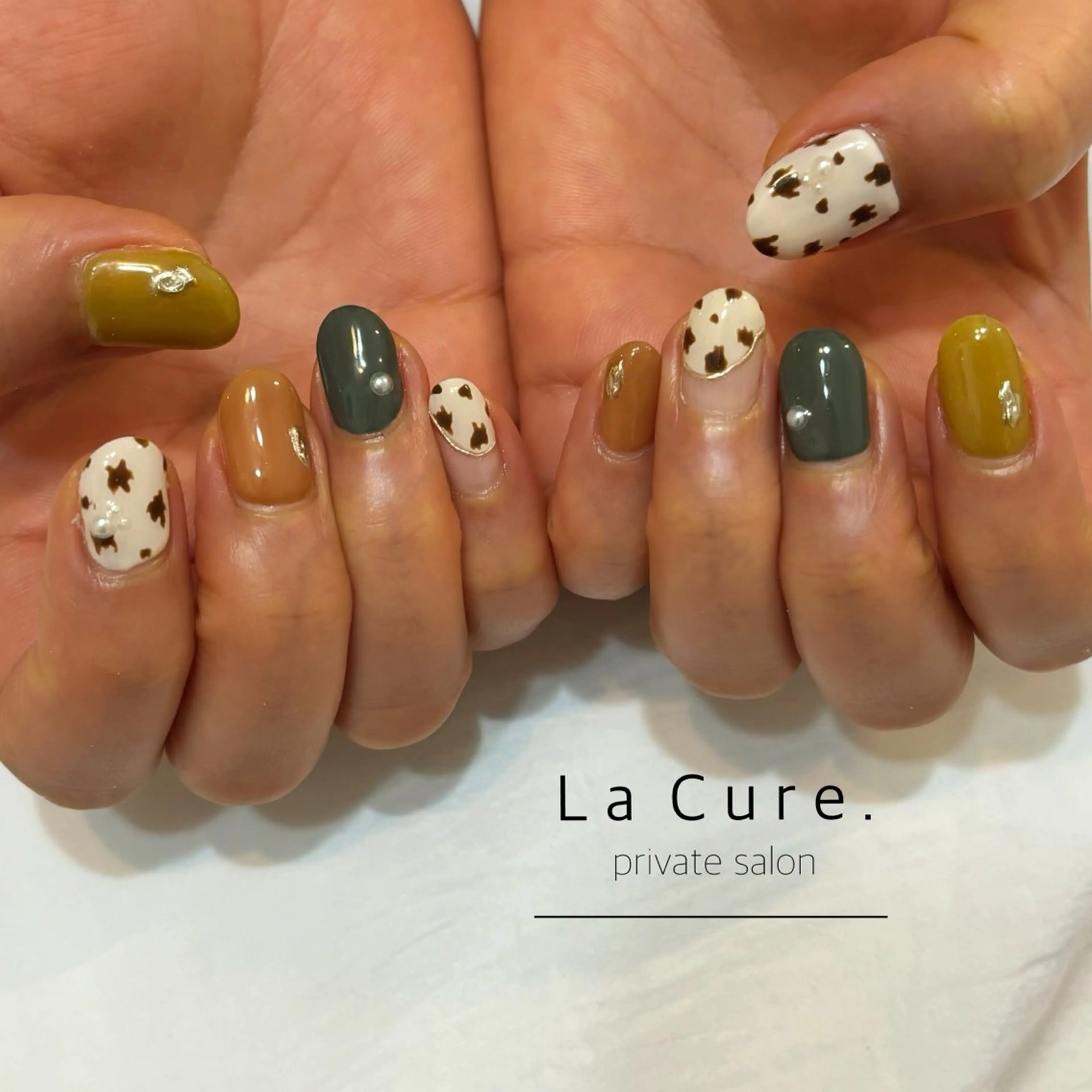 ネイル アニマル柄 ジェルネイル ショートネイル 春ネイル ハンドネイル Lacure. misaのネイルデザイン