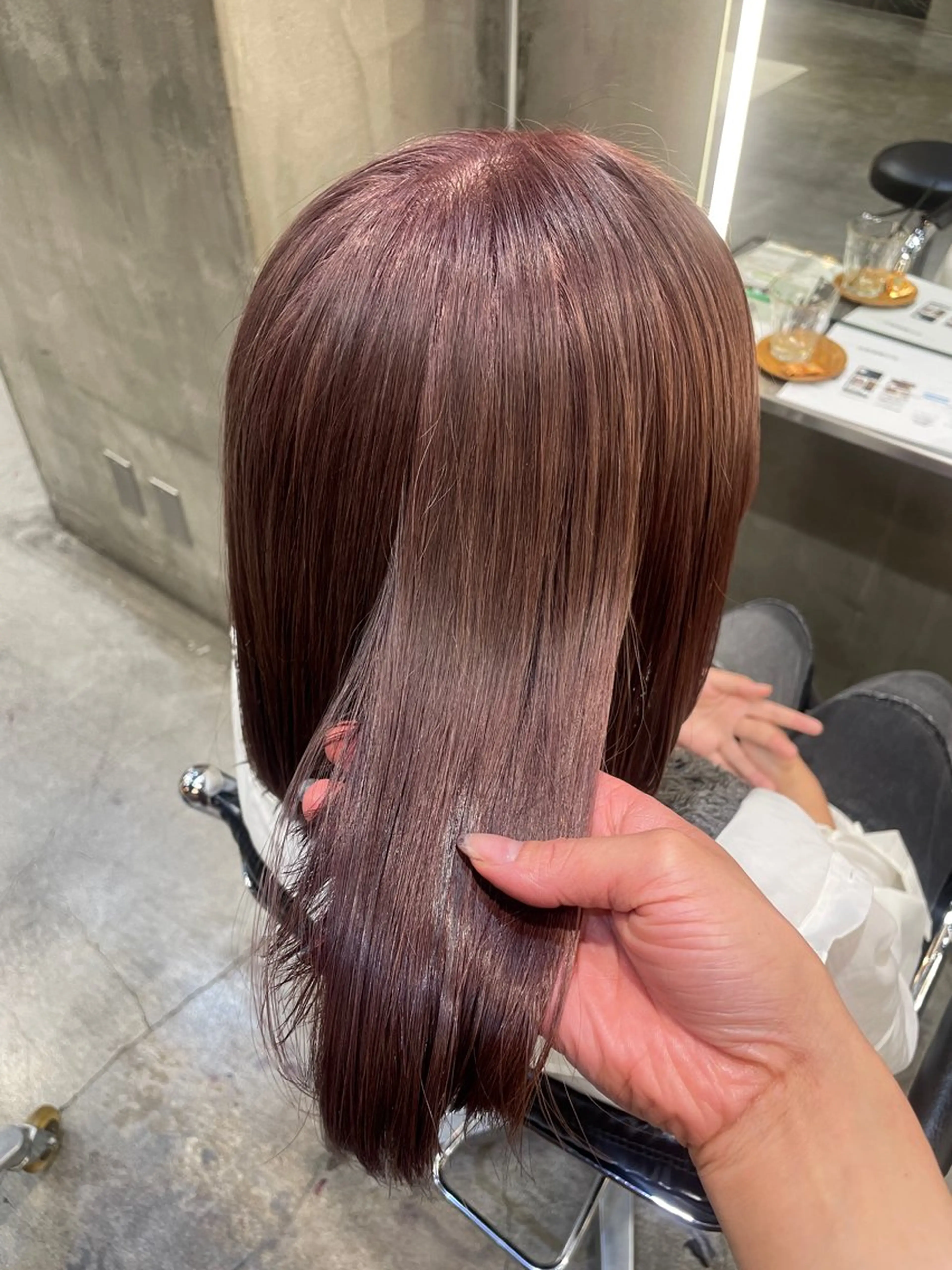 ミディアム カラー カット ヘアカラー トリートメント レイヤー/ 透明感カラー/マドカのヘアスタイル