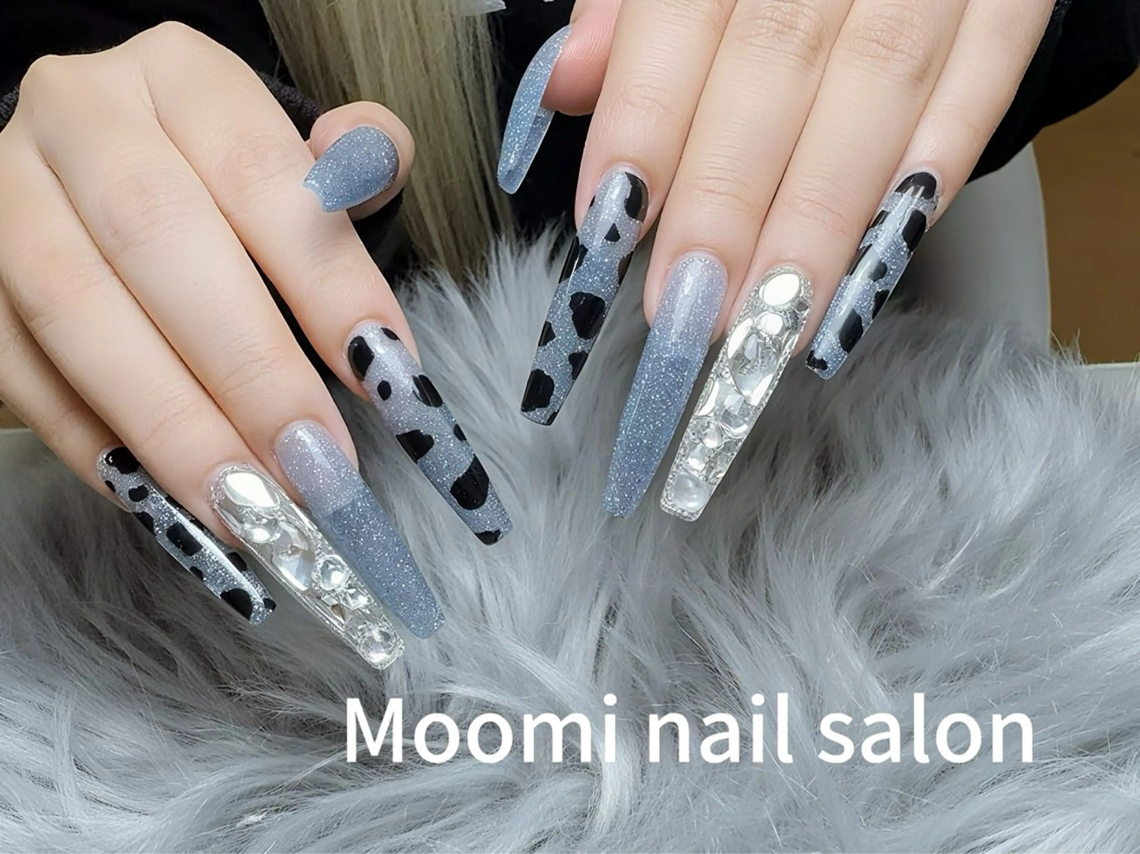 ロング ハンドネイル Moomi あずりのネイルデザイン