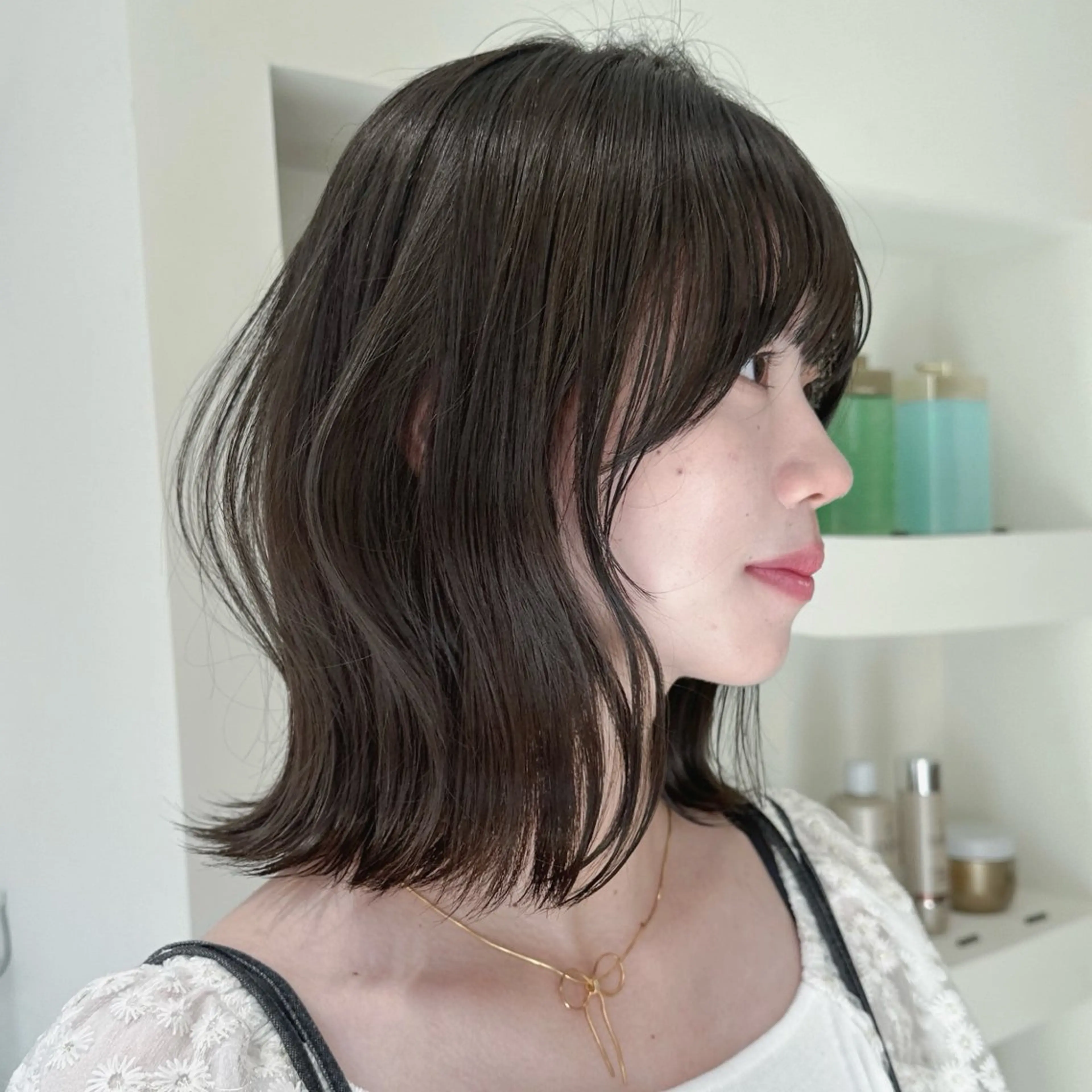 ショート カラー グレージュ オリーブグレージュ オリーブグレー 🎗️似合わせ/小顔 顔周りカット/透明感のヘアスタイル