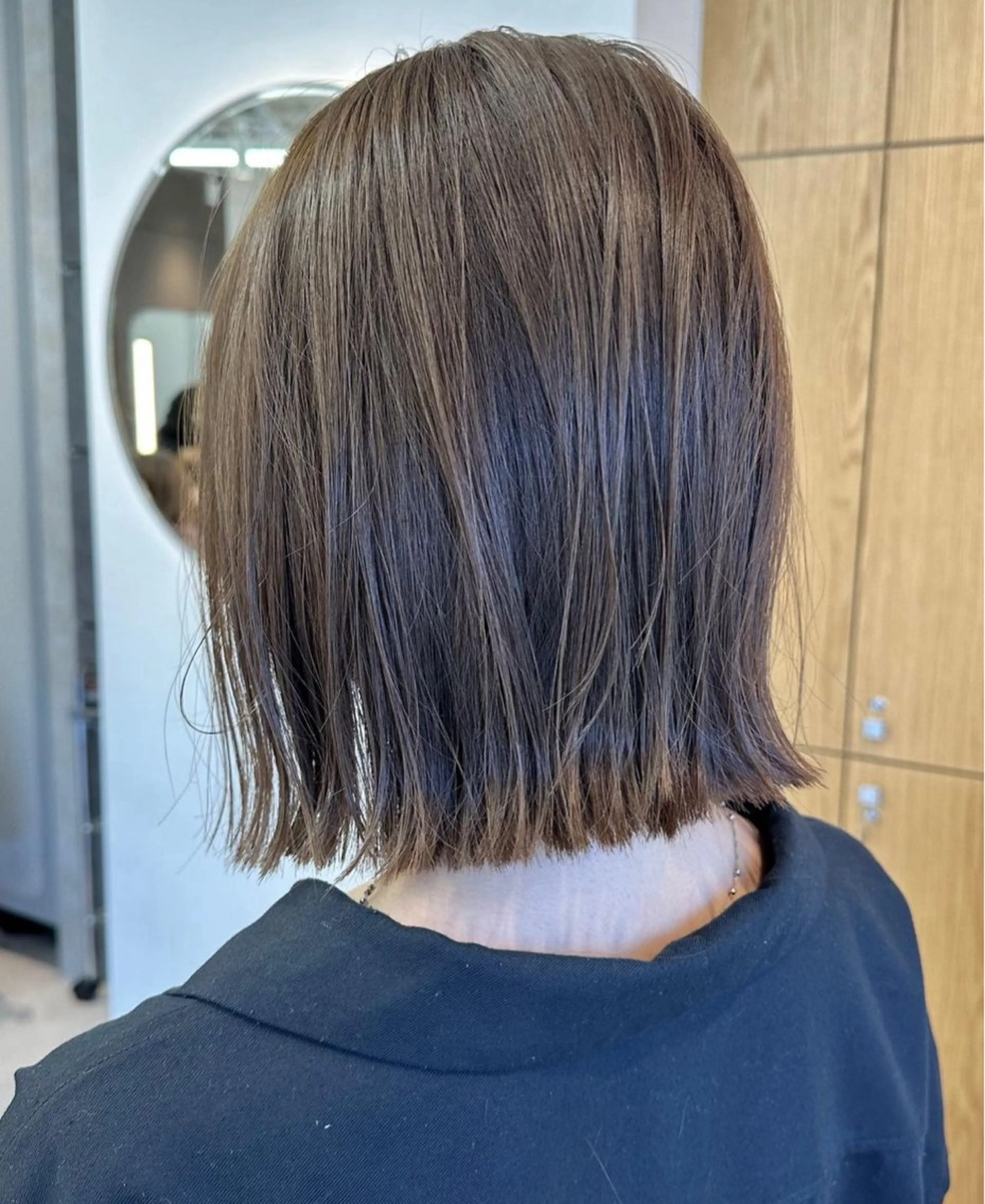 ショート カラー ルネ所属・切りっぱなしボブ グレージュ/福田梢のヘアスタイル