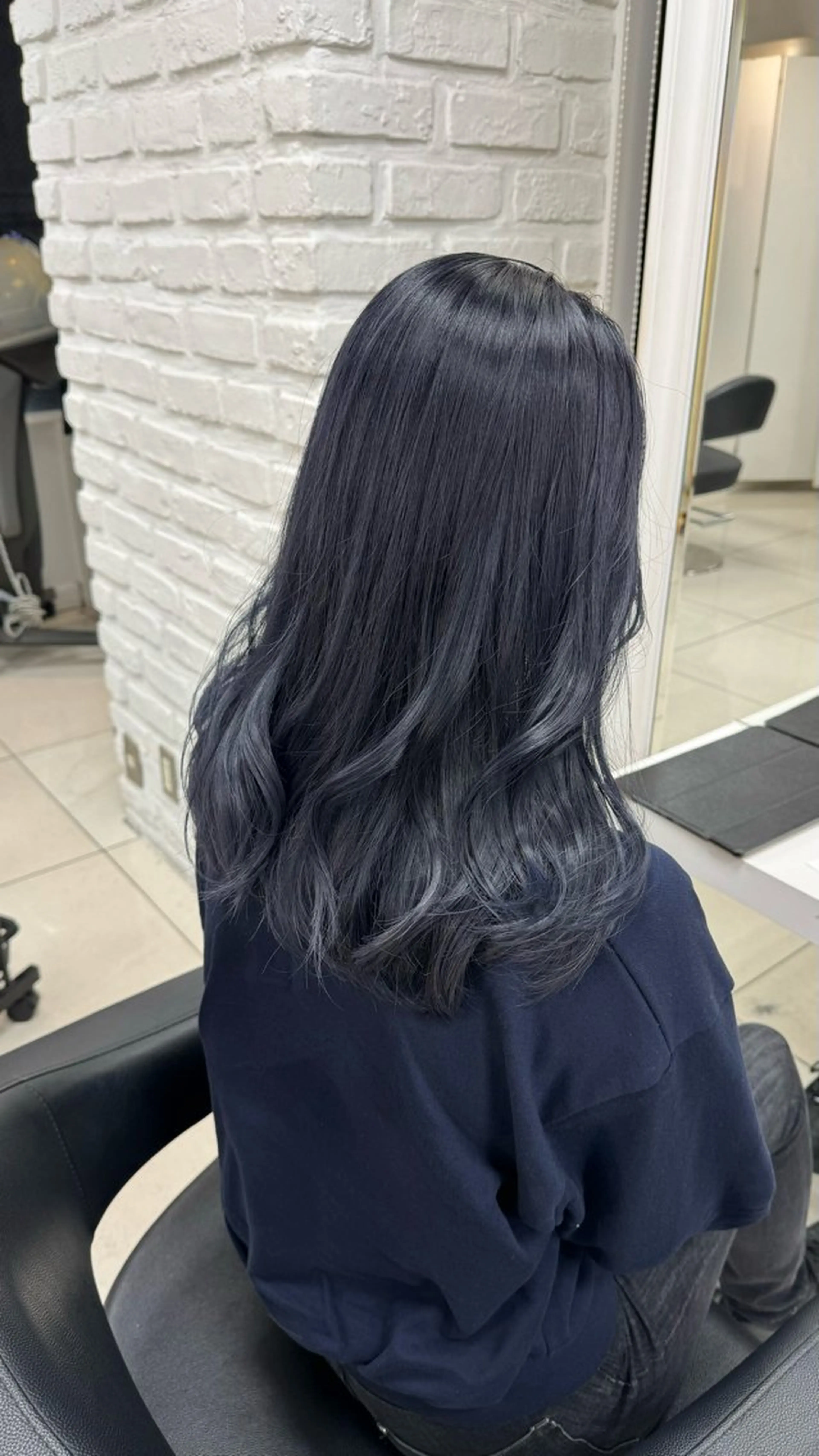ロング カラー ブリーチ ブルーカラー 透明感カラー バイオレットカラー ヘアカラー トリートメント 【デザインカラー】 粥川佳日望のヘアスタイル