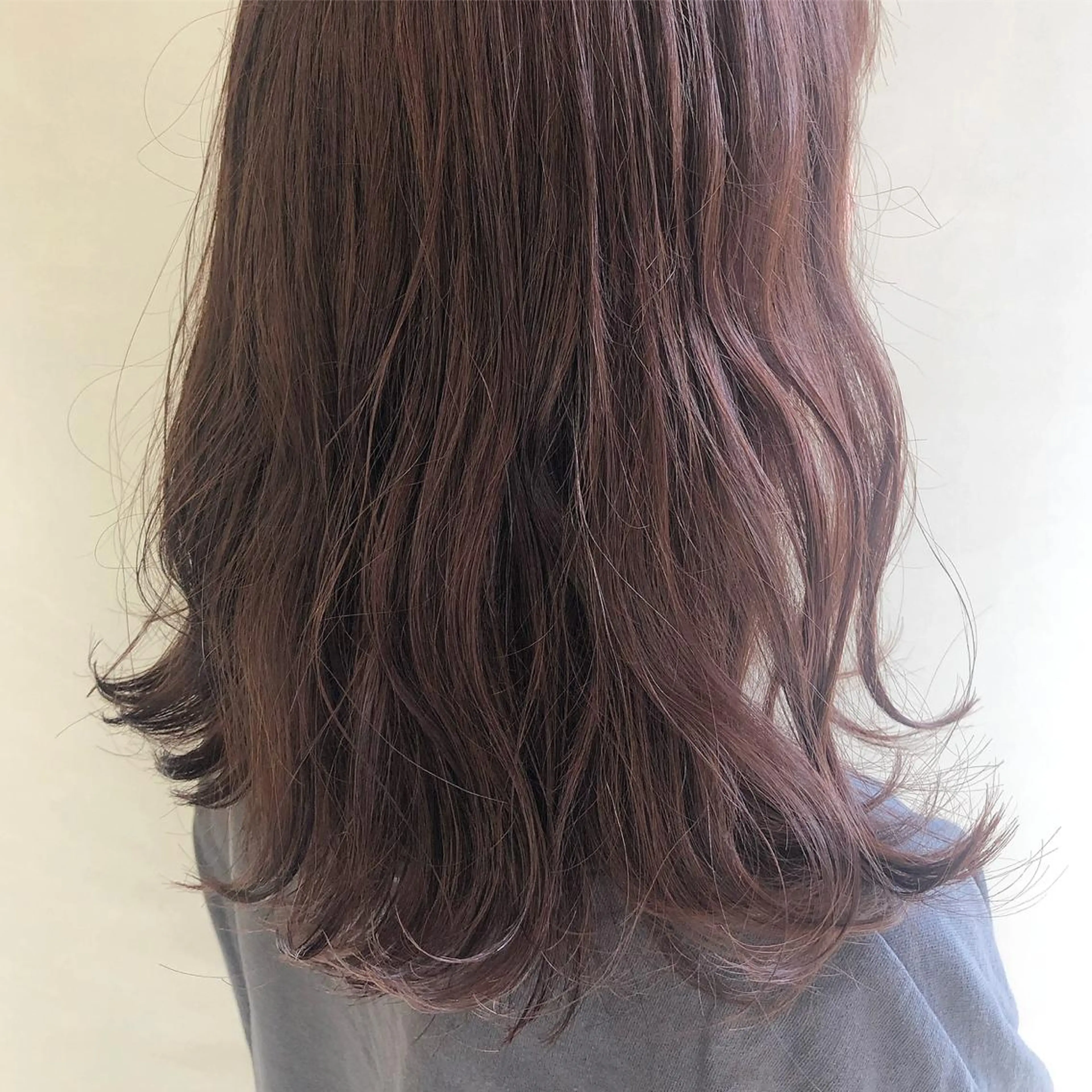 ミディアム カラー ピンクカラー カット ヘアカラー トリートメント 齋藤 咲のヘアスタイル